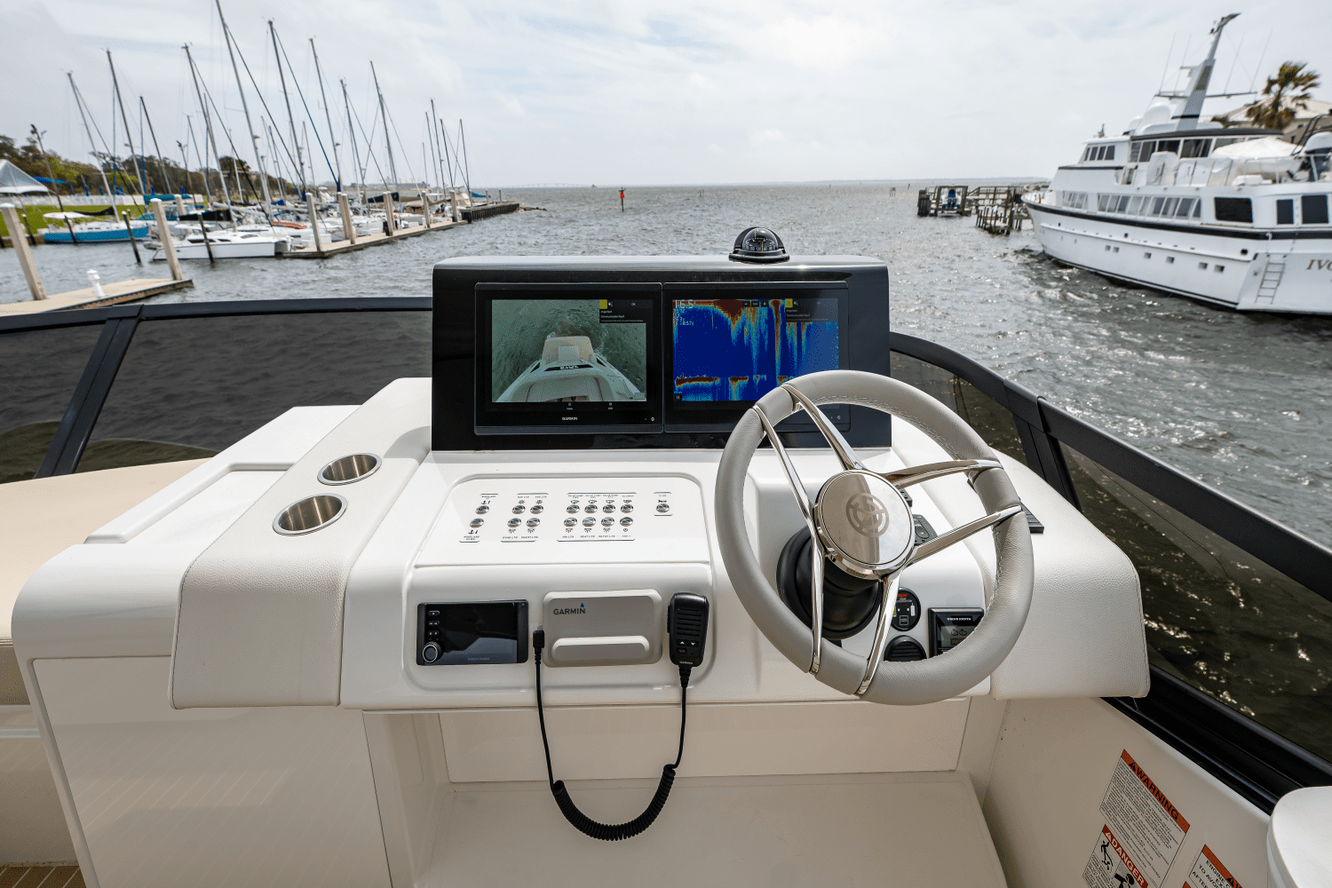 2025 Cruisers Yachts 57 Fly Image Thumbnail #79