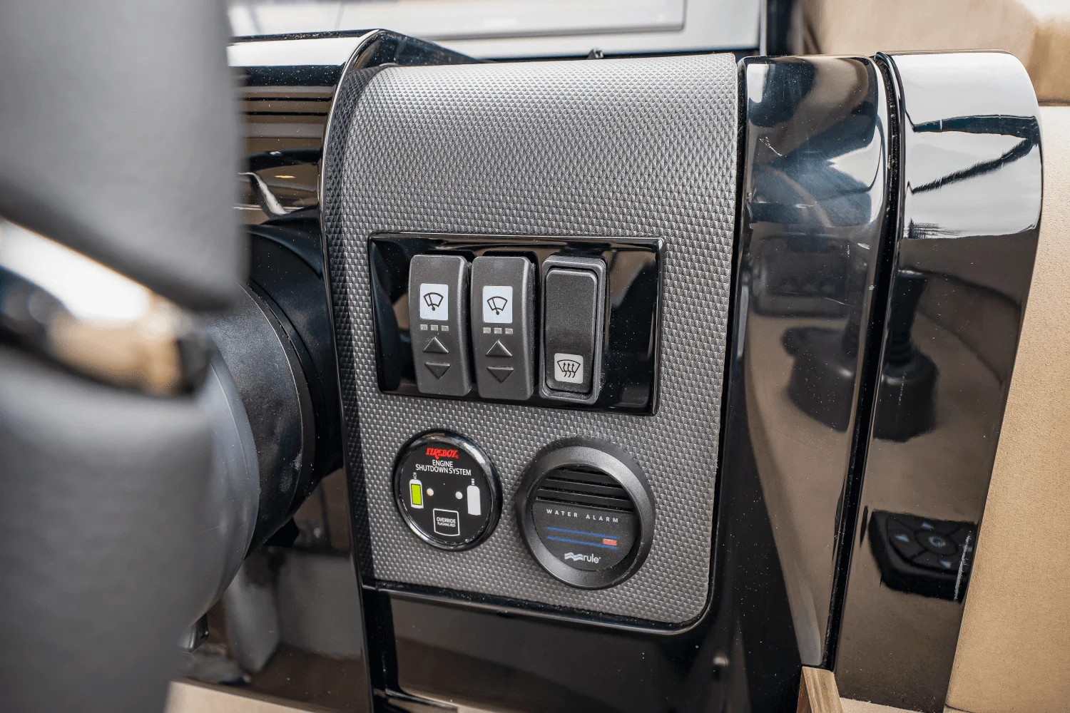 2025 Cruisers Yachts 57 Fly Image Thumbnail #42