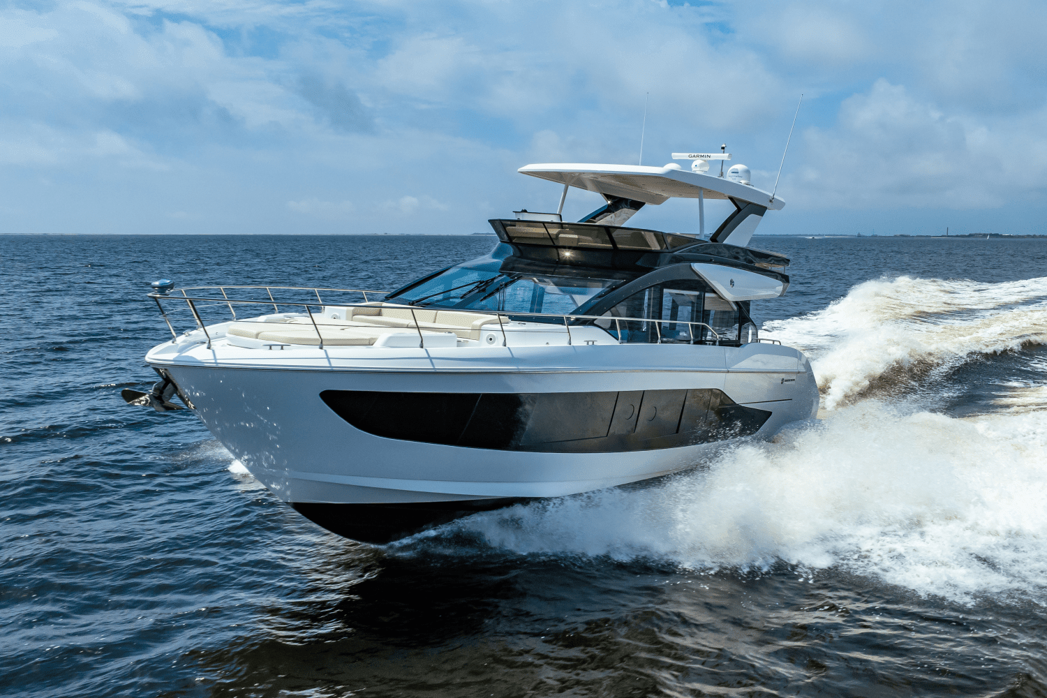 2025 Cruisers Yachts 57 Fly Image Thumbnail #2