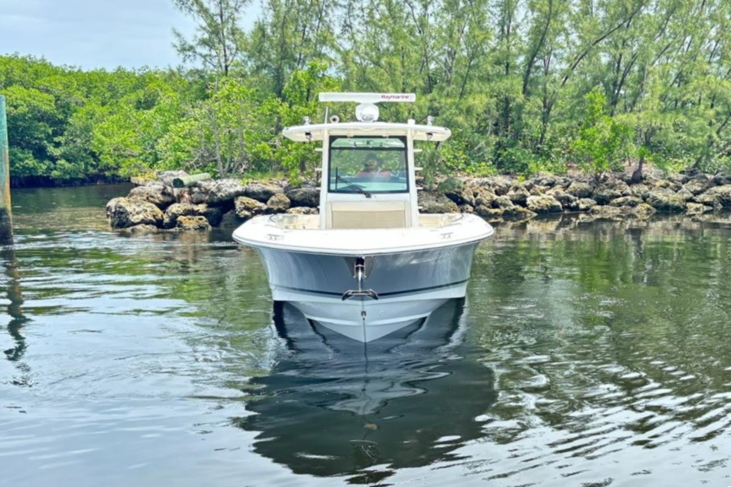 2019 Boston Whaler 330 OUTRAGE Image Thumbnail #3