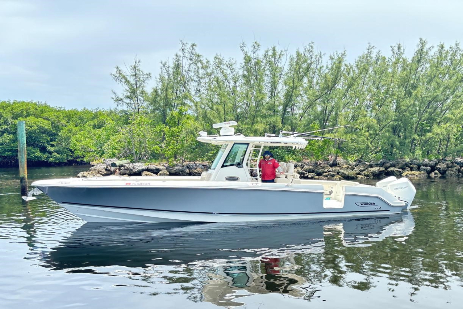 2019 Boston Whaler 330 OUTRAGE Image Thumbnail #5