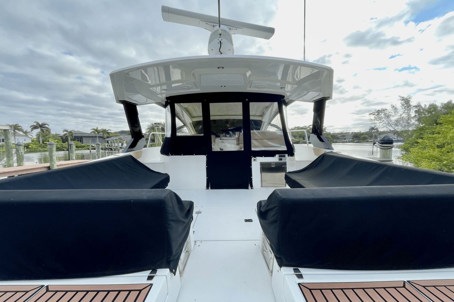 2016 Cruisers Yachts 390 EXPRESS COUPE - DIESEL Image Thumbnail #45