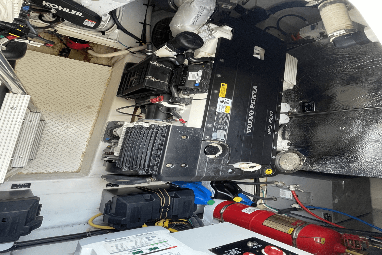 2016 Cruisers Yachts 390 EXPRESS COUPE - DIESEL Image Thumbnail #51