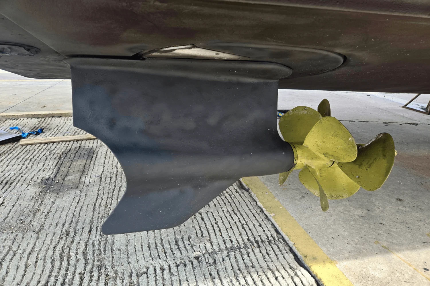 2016 Cruisers Yachts 390 EXPRESS COUPE - DIESEL Image Thumbnail #48