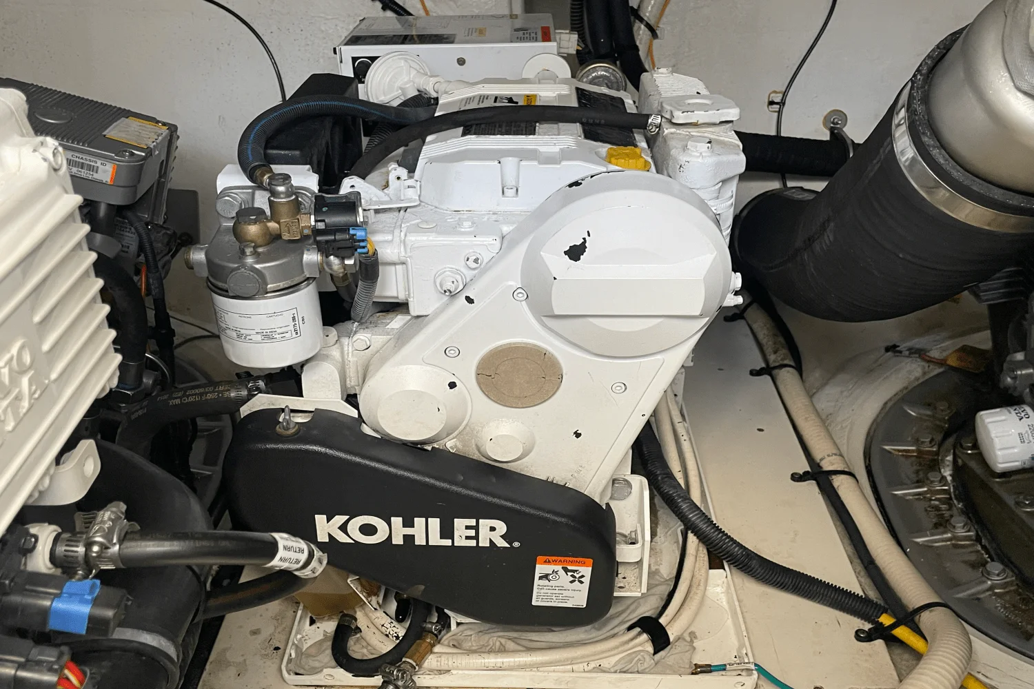 2016 Cruisers Yachts 390 EXPRESS COUPE - DIESEL Image Thumbnail #52