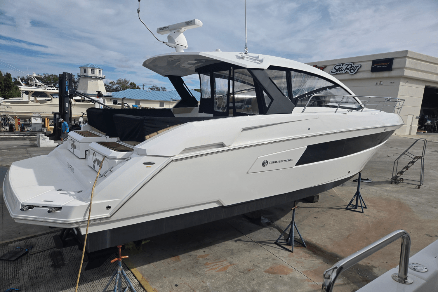 2016 Cruisers Yachts 390 EXPRESS COUPE - DIESEL Image Thumbnail #57