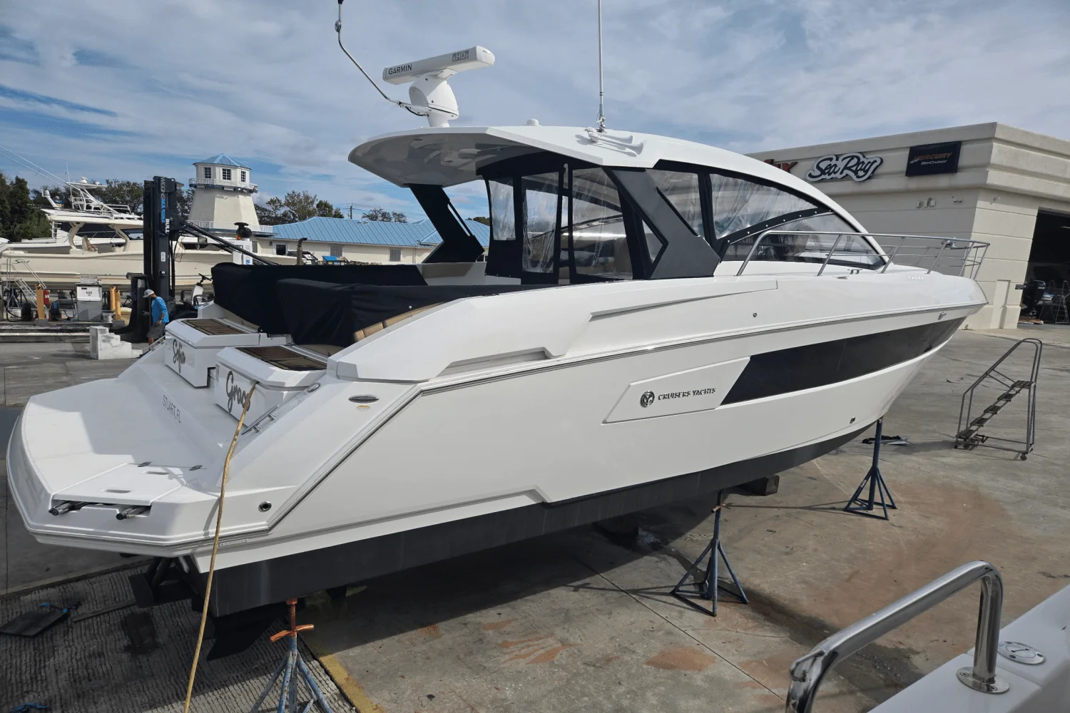 2016 Cruisers Yachts 390 EXPRESS COUPE - DIESEL Image Thumbnail #57