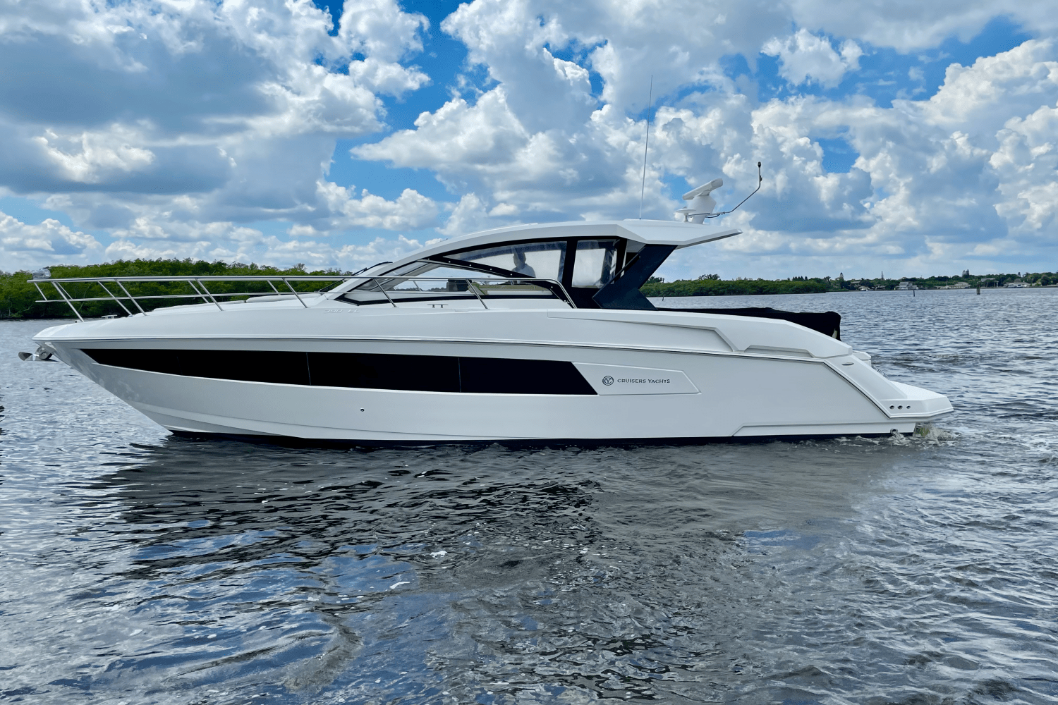 2016 Cruisers Yachts 390 EXPRESS COUPE - DIESEL Image Thumbnail #59