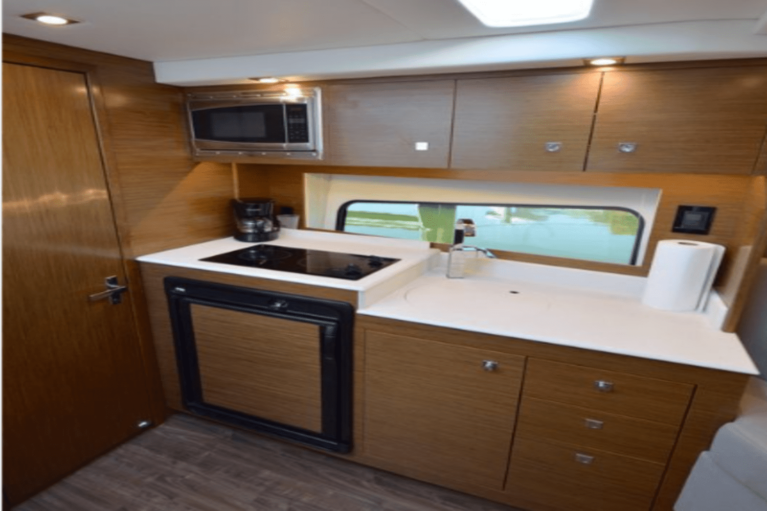 2016 Cruisers Yachts 390 EXPRESS COUPE - DIESEL Image Thumbnail #37