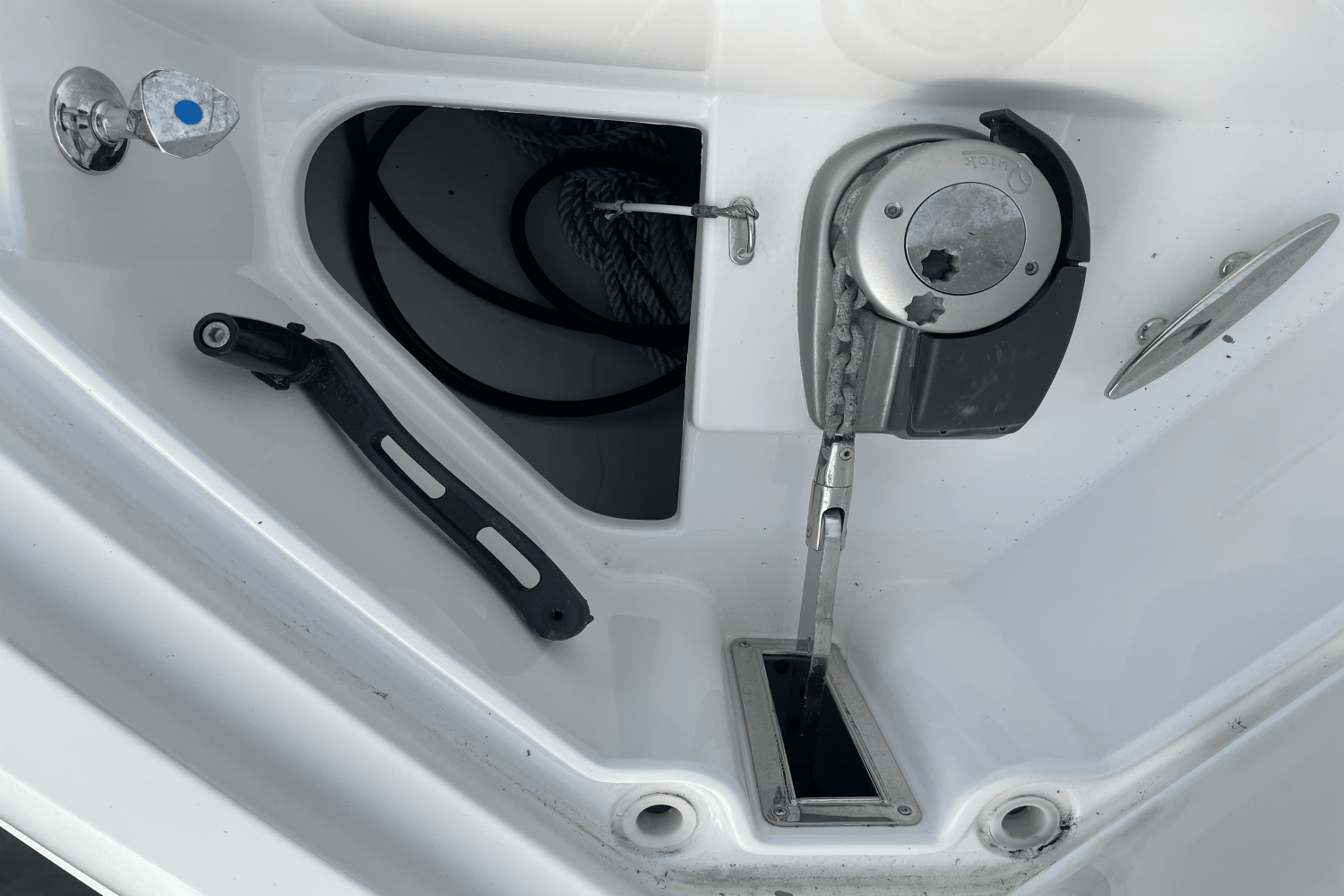 2016 Cruisers Yachts 390 EXPRESS COUPE - DIESEL Image Thumbnail #53