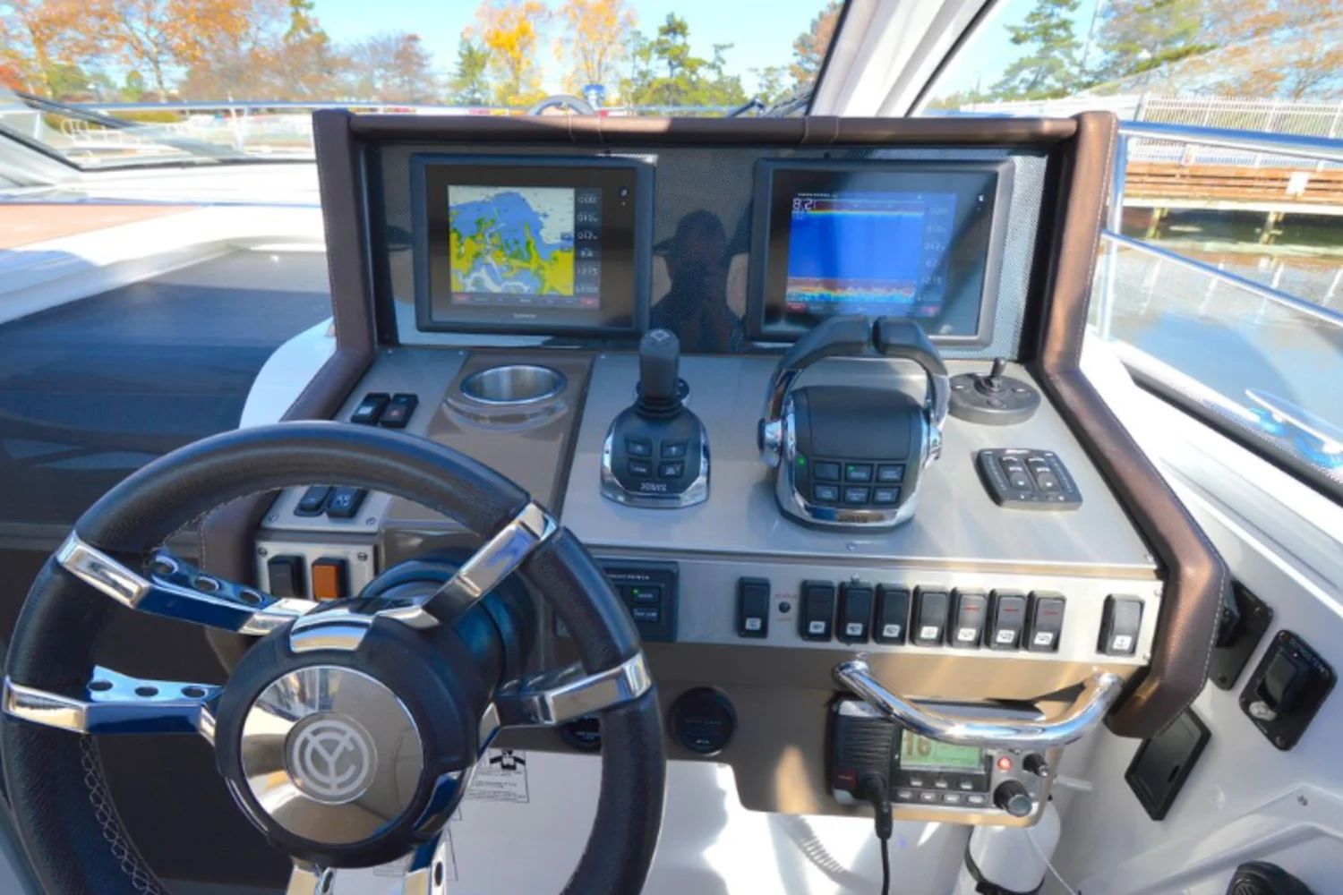 2016 Cruisers Yachts 390 EXPRESS COUPE - DIESEL Image Thumbnail #23