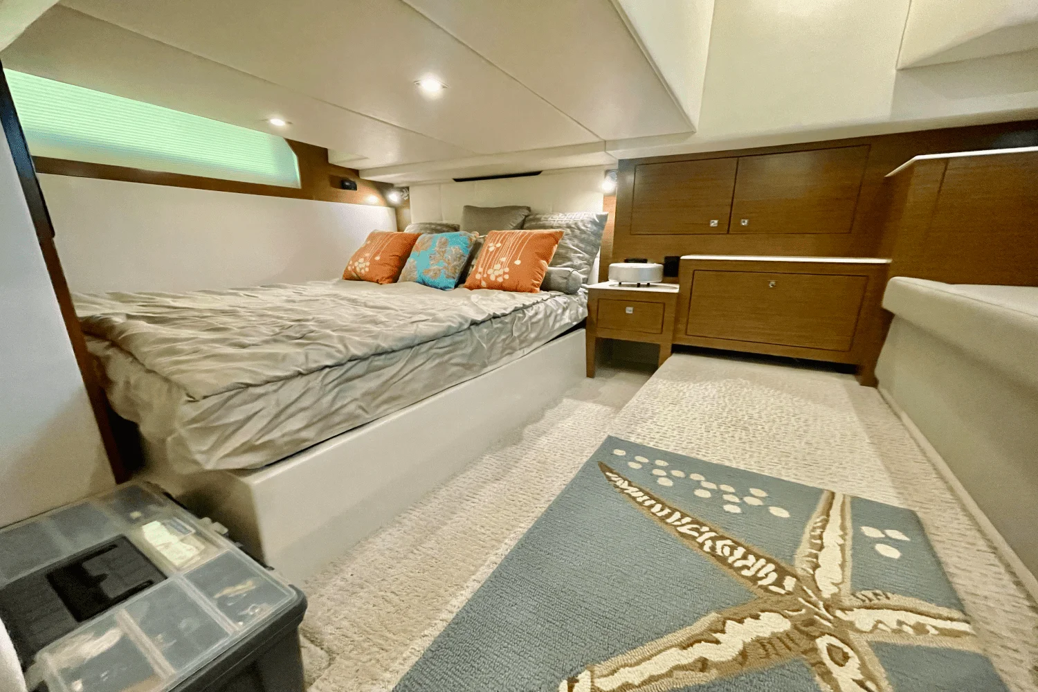 2016 Cruisers Yachts 390 EXPRESS COUPE - DIESEL Image Thumbnail #38