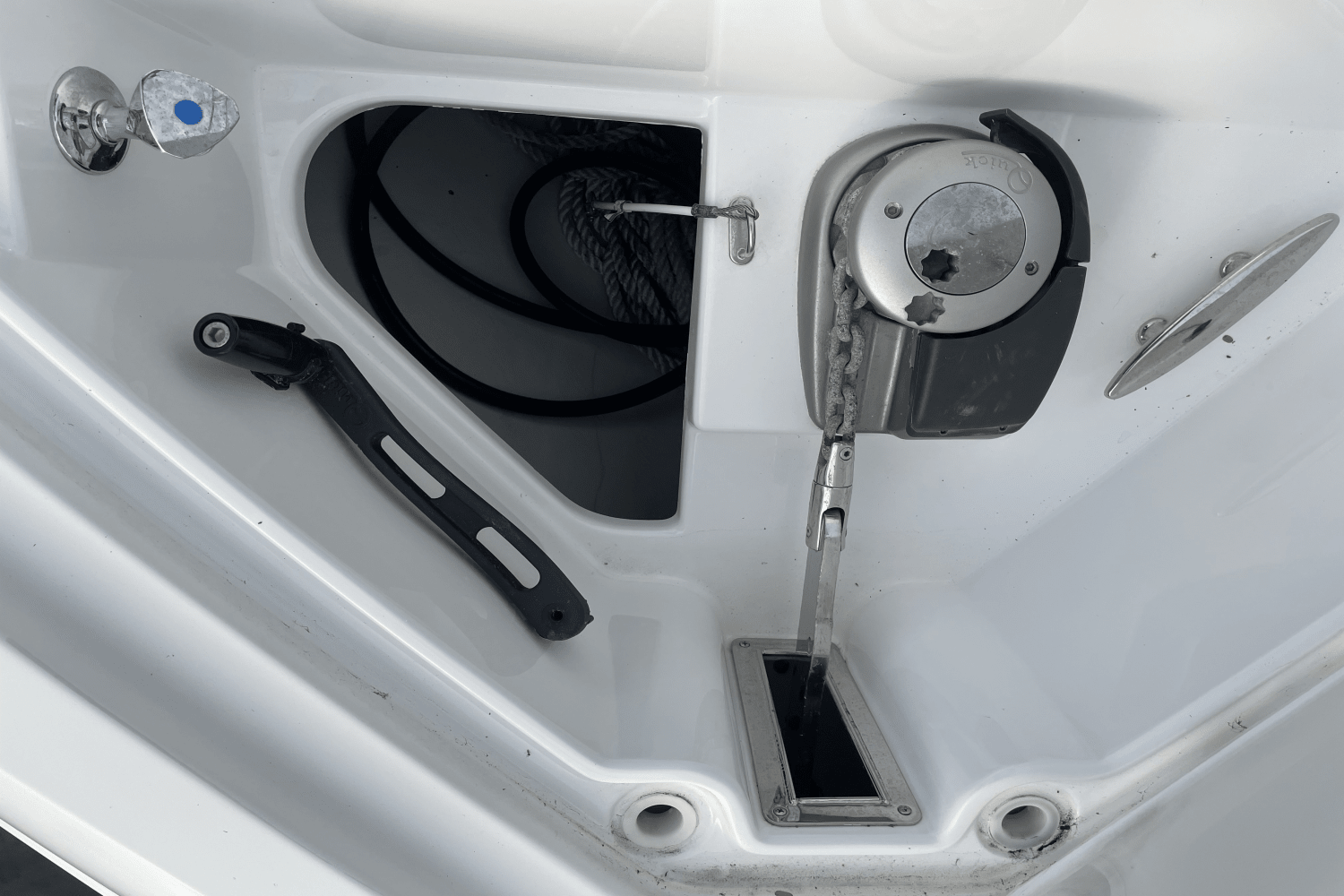 2016 Cruisers Yachts 390 EXPRESS COUPE - DIESEL Image Thumbnail #44