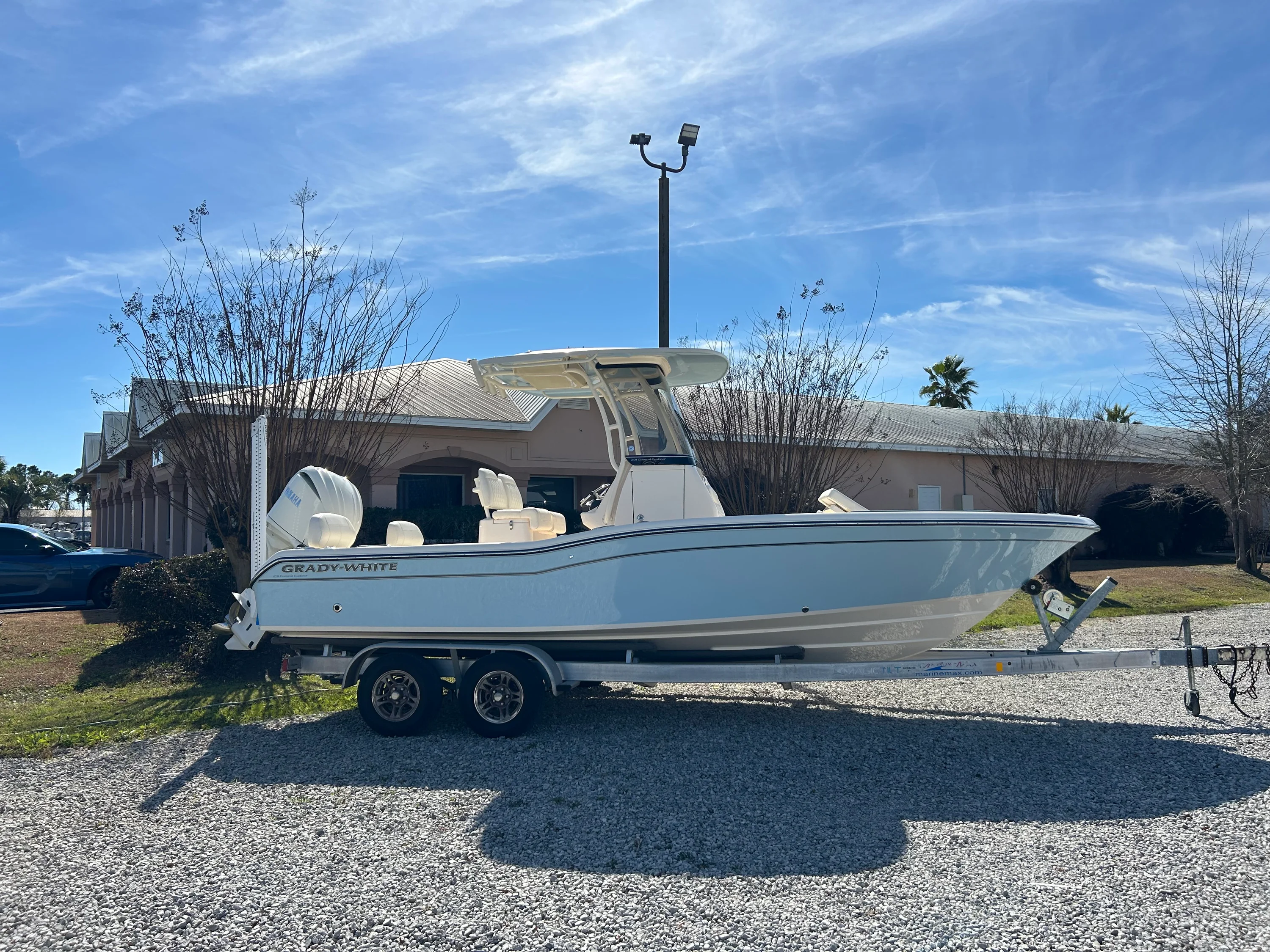 2025 Grady-White 231 CE Image Thumbnail #4