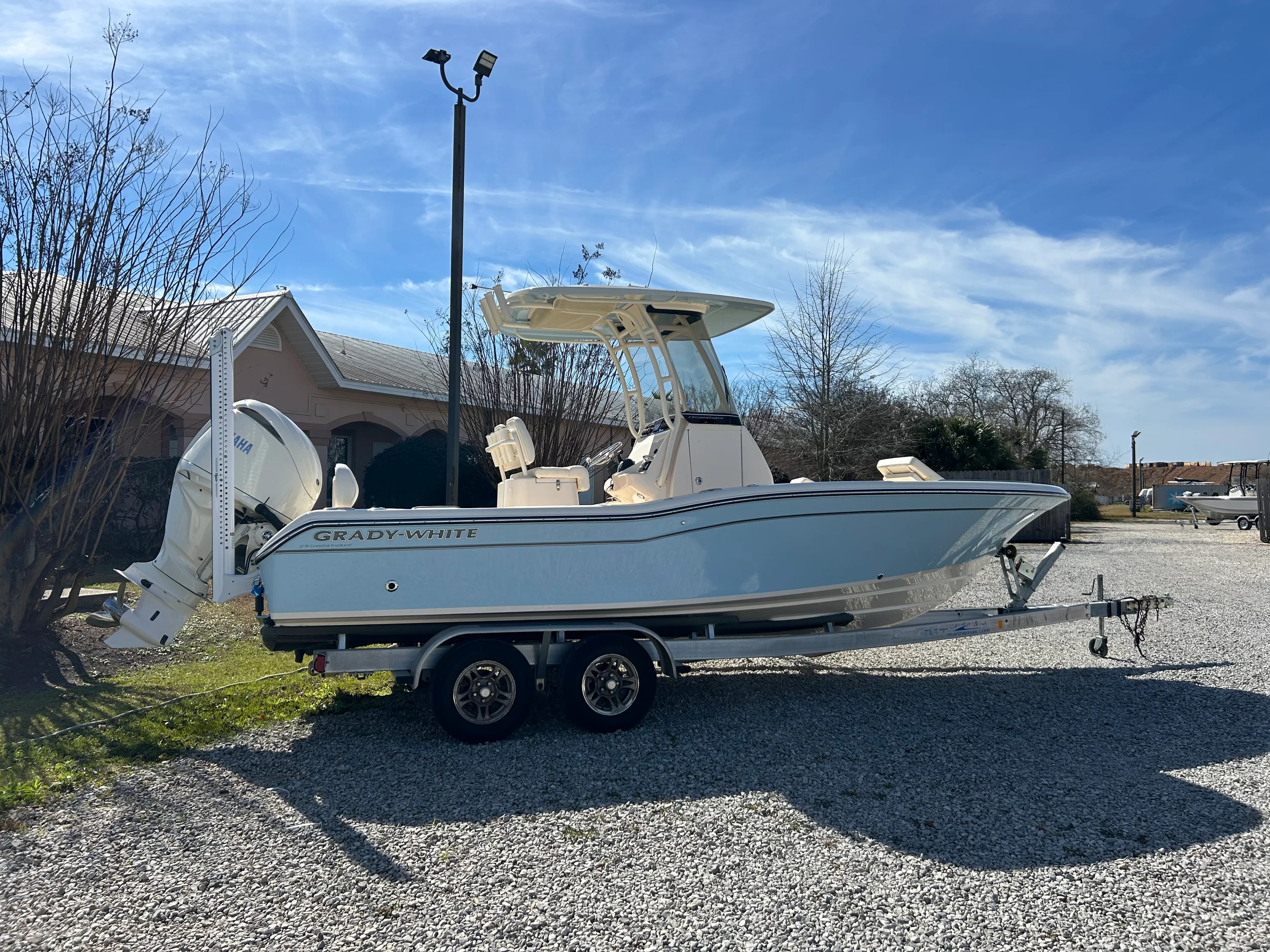 2025 Grady-White 231 CE Image Thumbnail #3