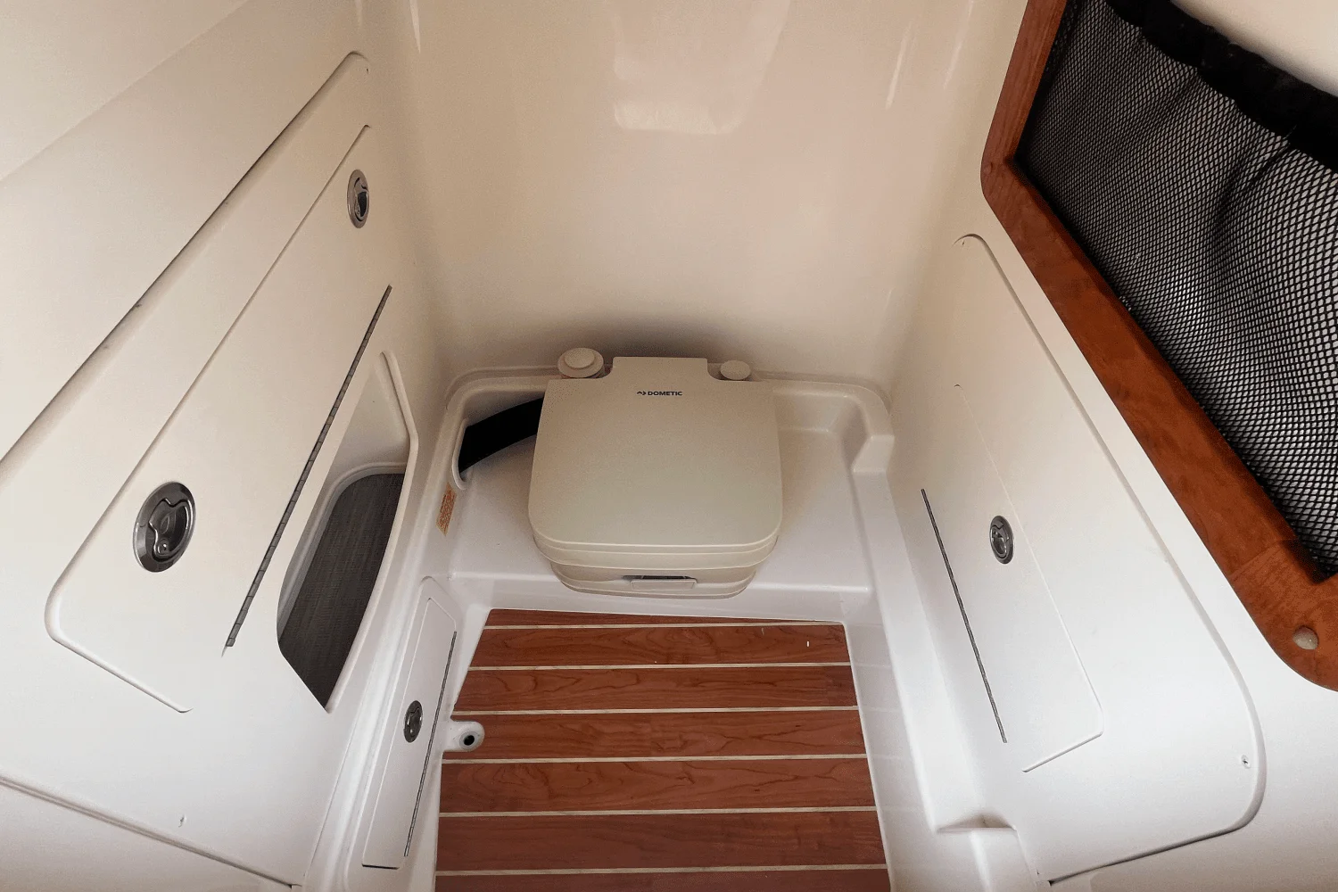 2025 Grady-White 231 CE Image Thumbnail #11