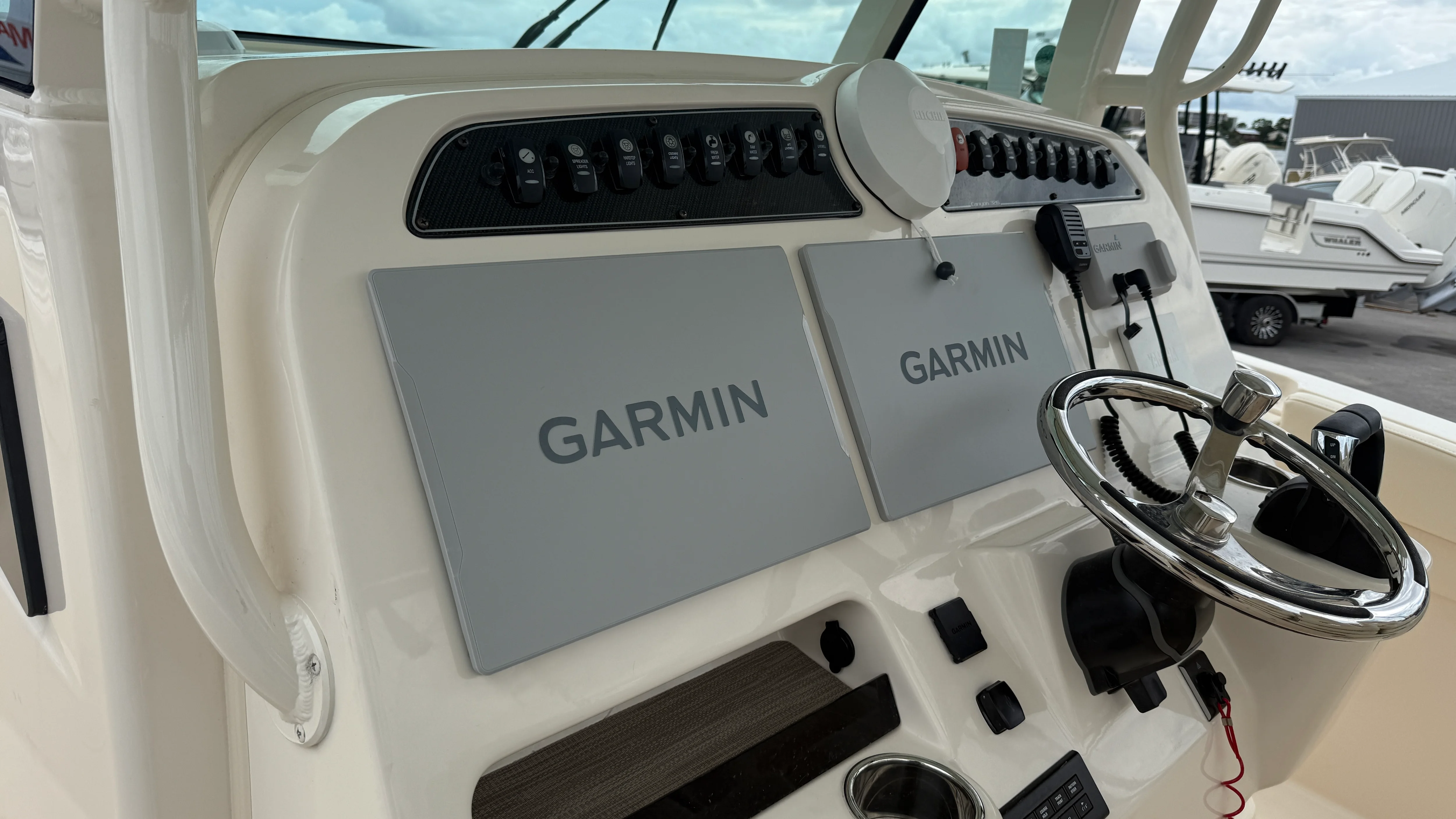 2025 Grady-White Canyon 326 Image Thumbnail #37