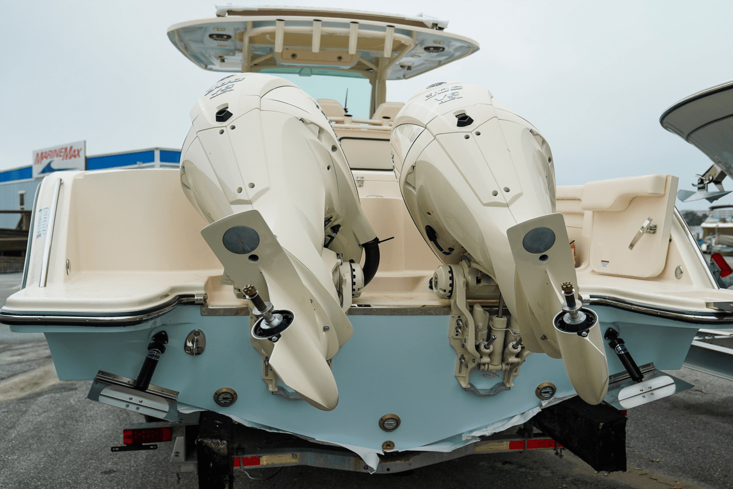 2025 Grady-White Canyon 326 Image Thumbnail #6