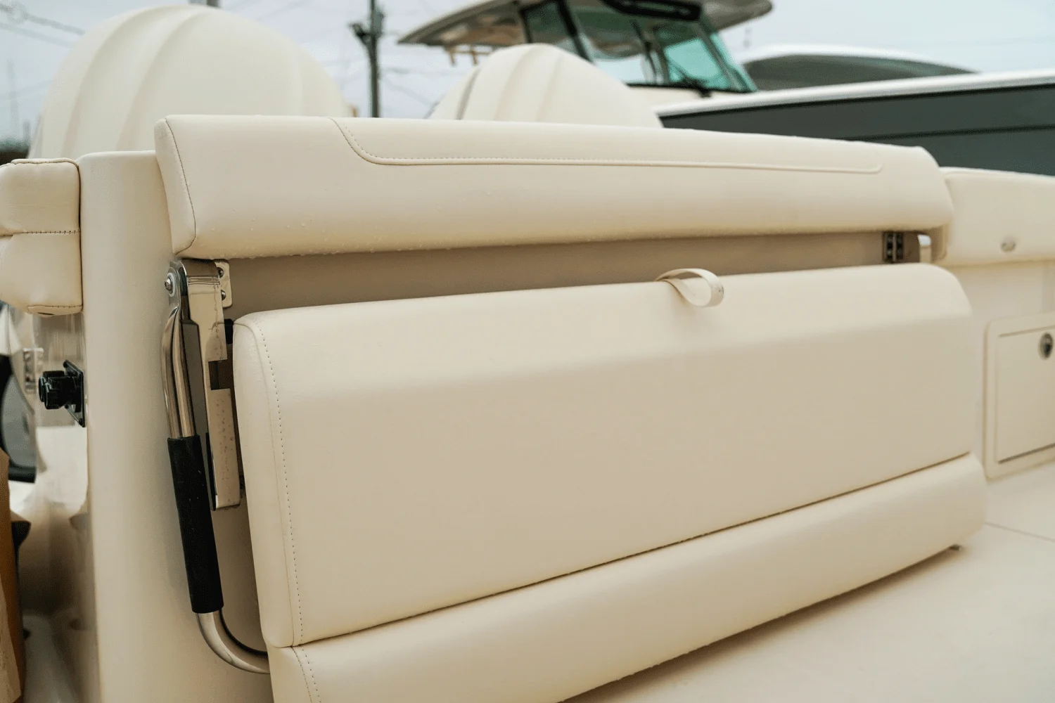 2025 Grady-White Canyon 326 Image Thumbnail #24