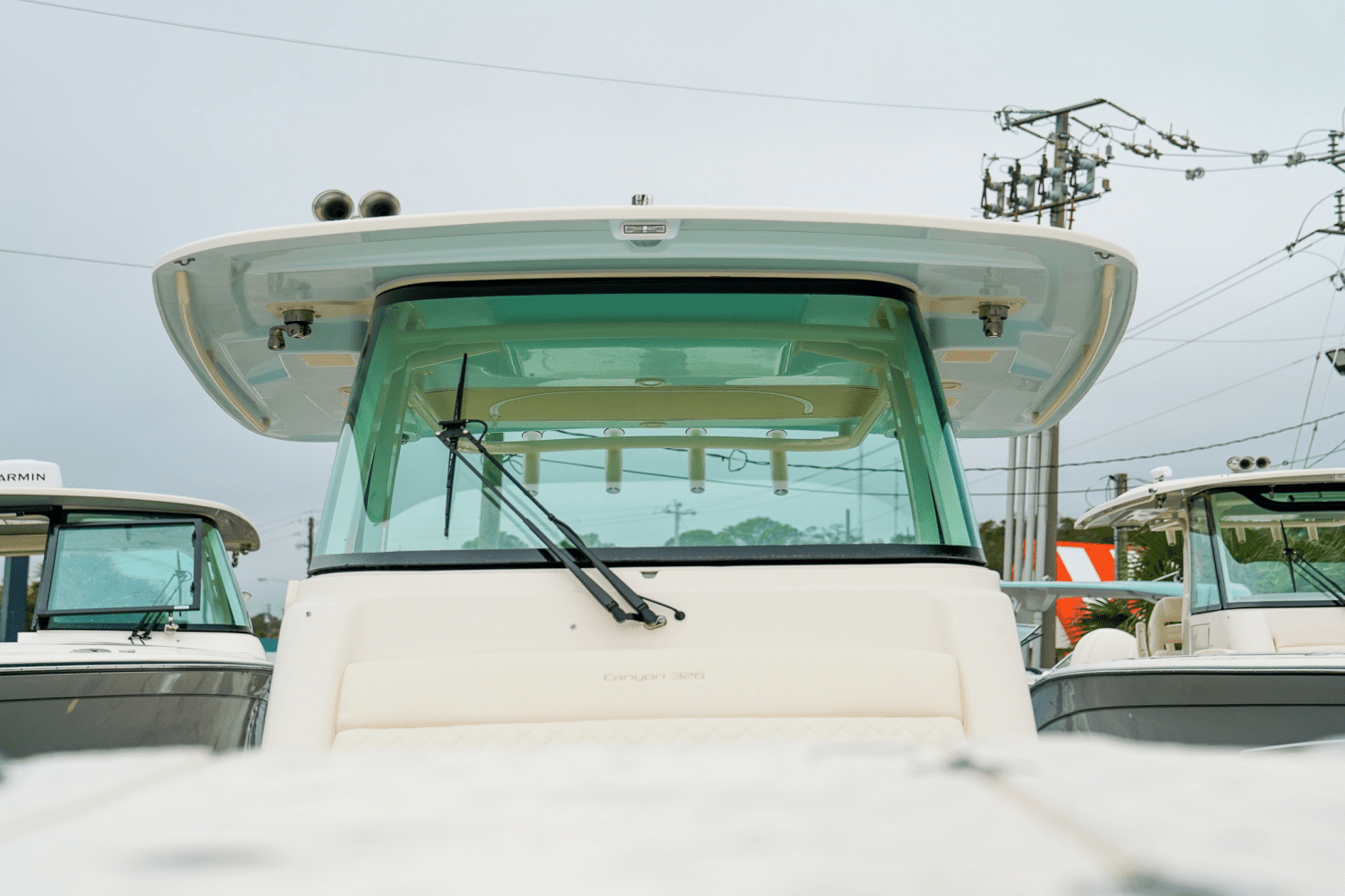 2025 Grady-White Canyon 326 Image Thumbnail #13