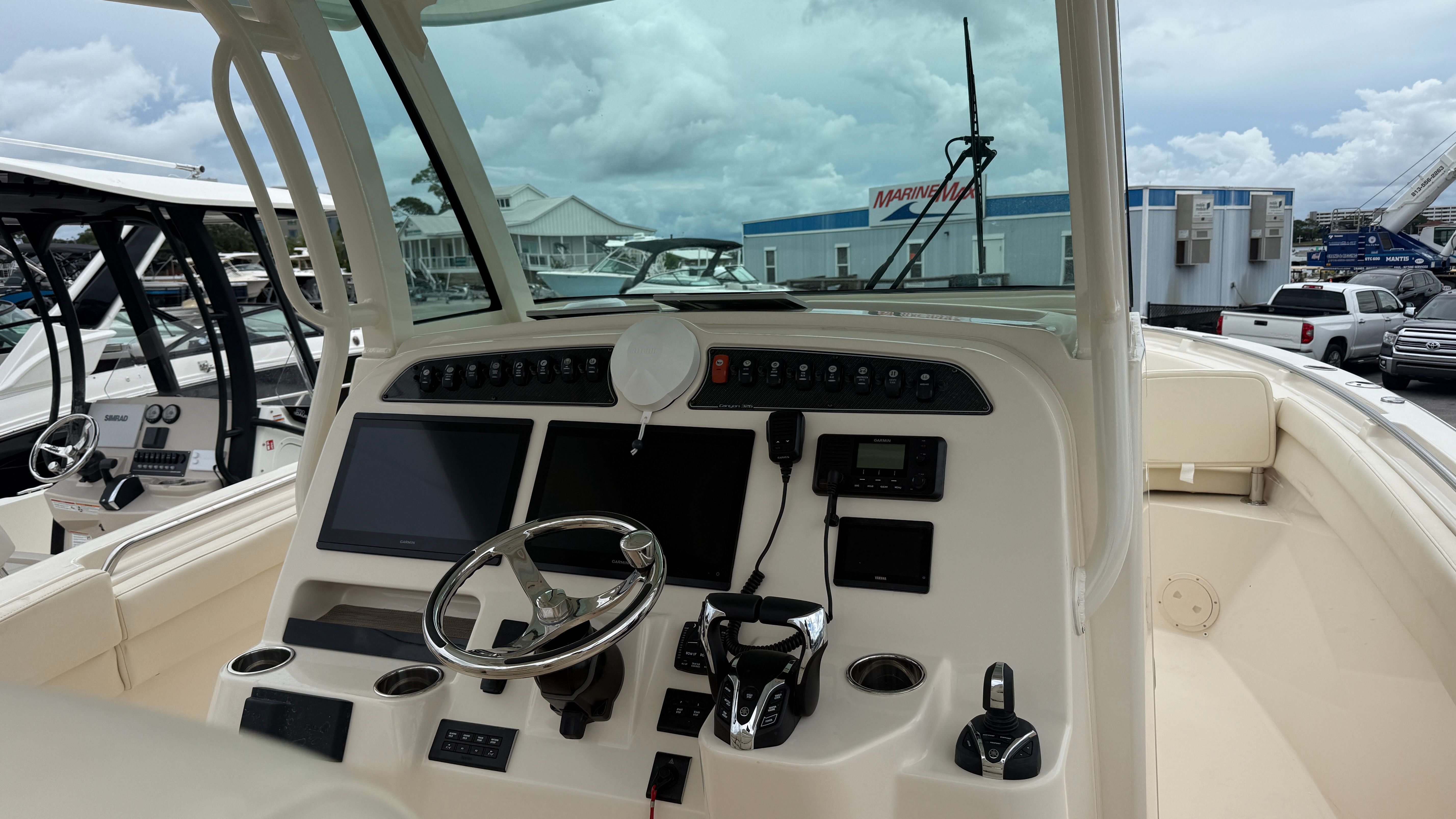 2025 Grady-White Canyon 326 Image Thumbnail #39