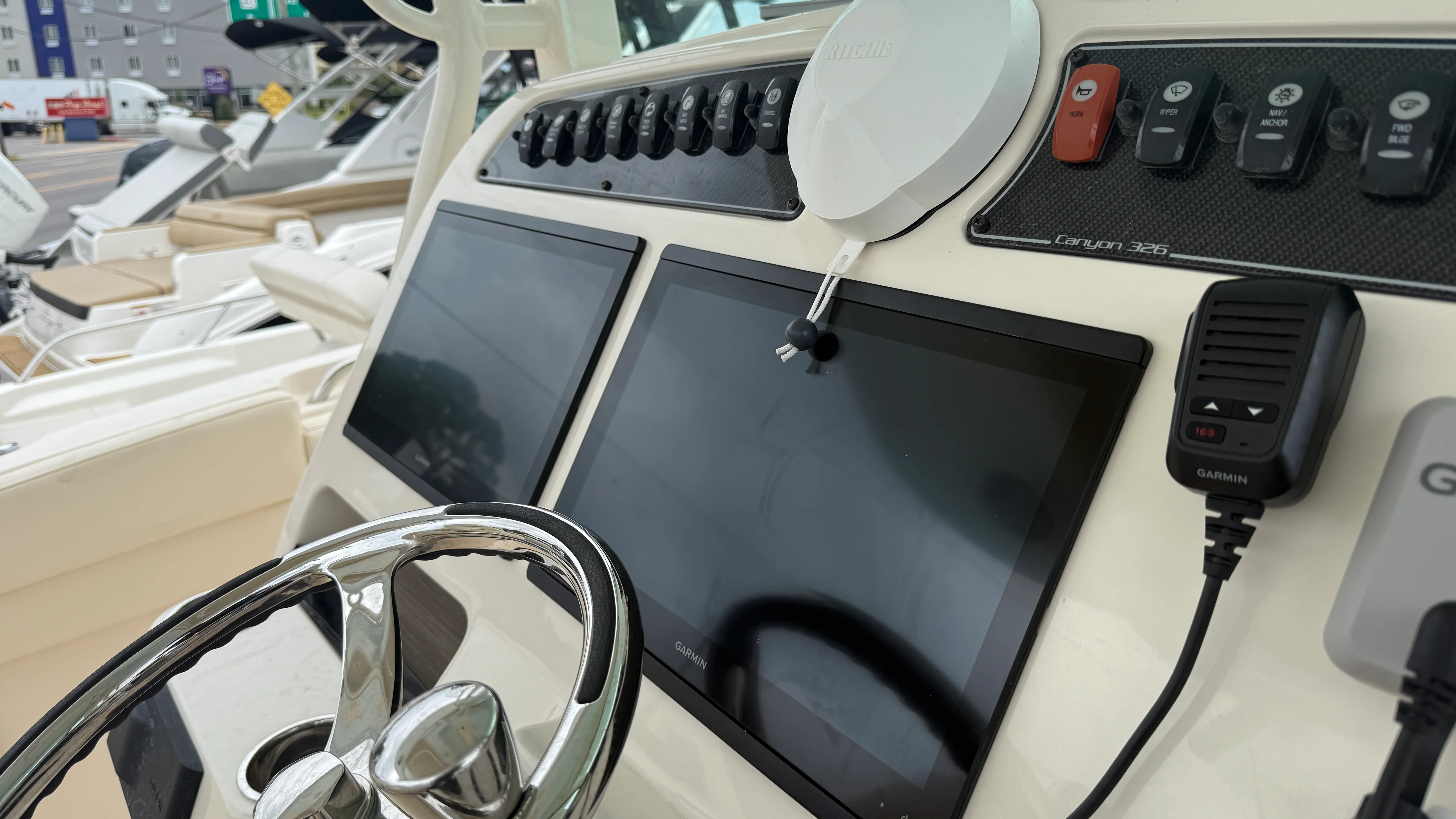 2025 Grady-White Canyon 326 Image Thumbnail #38