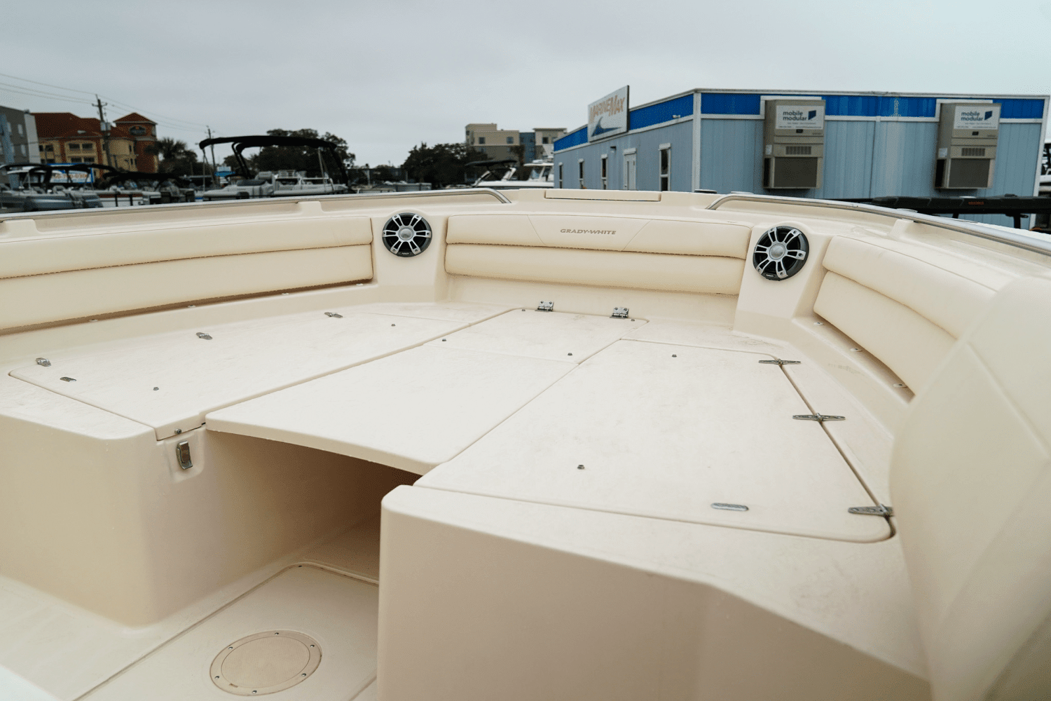 2025 Grady-White Canyon 326 Image Thumbnail #27