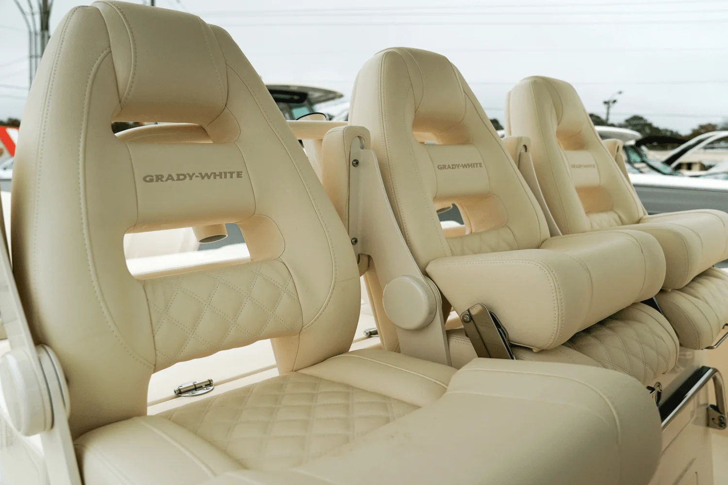 2025 Grady-White Canyon 326 Image Thumbnail #25