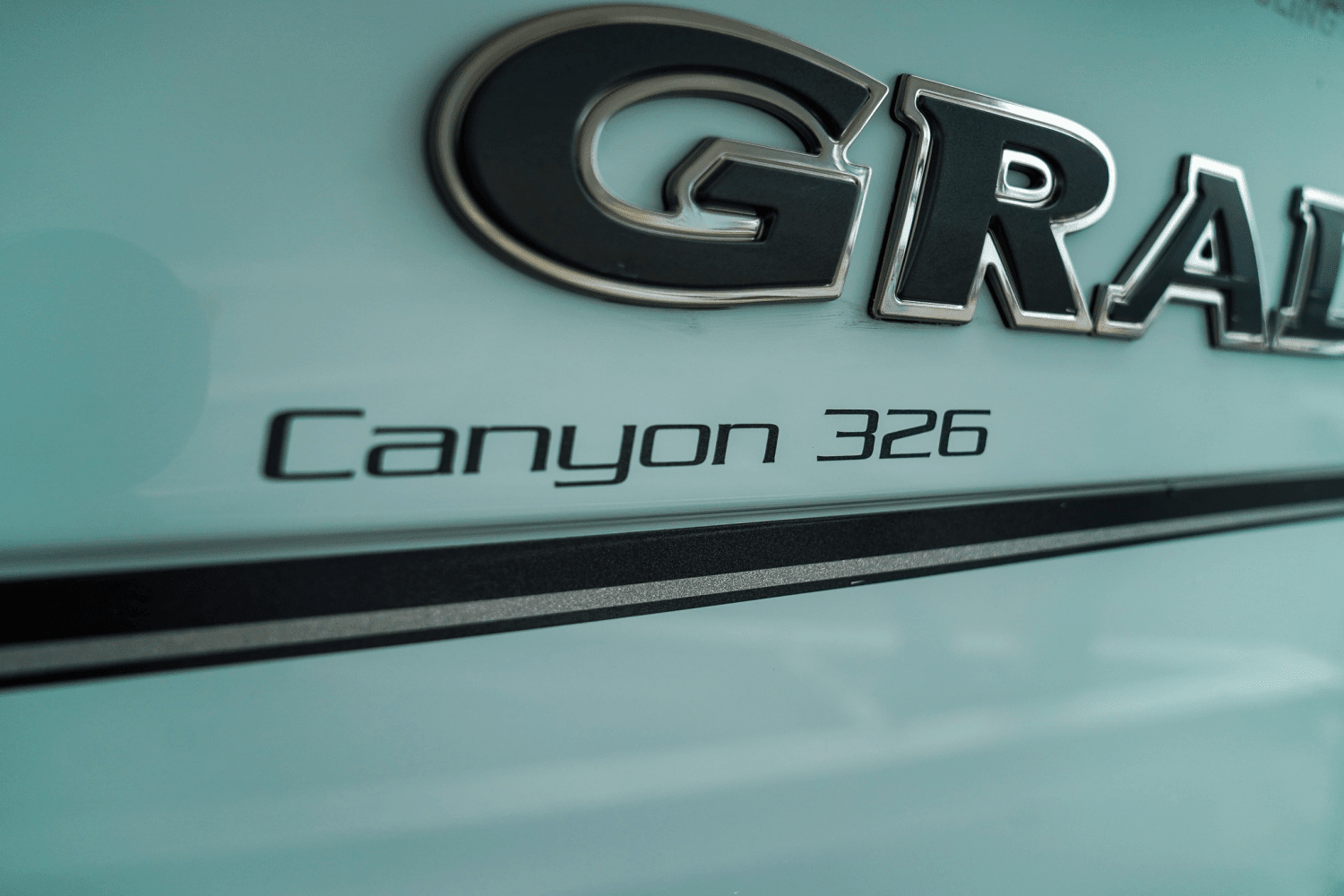 2025 Grady-White Canyon 326 Image Thumbnail #1