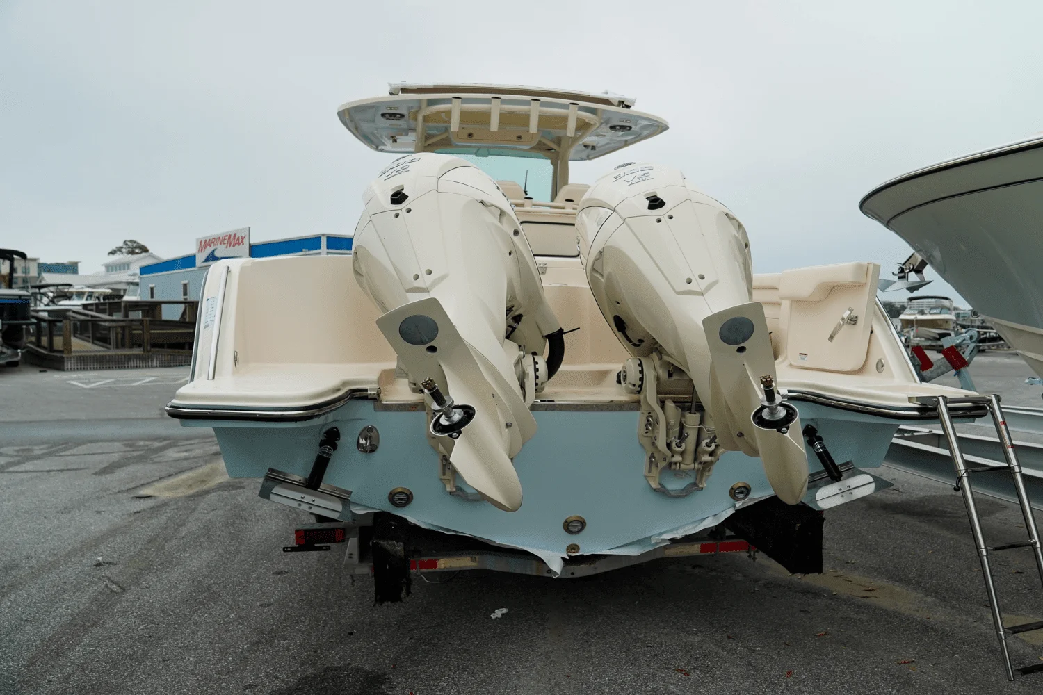 2025 Grady-White Canyon 326 Image Thumbnail #5