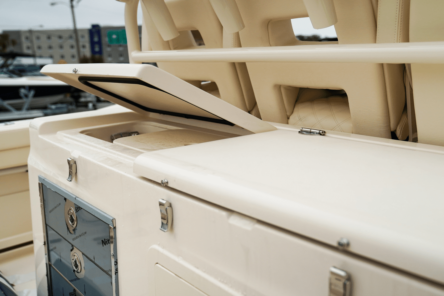 2025 Grady-White Canyon 326 Image Thumbnail #23