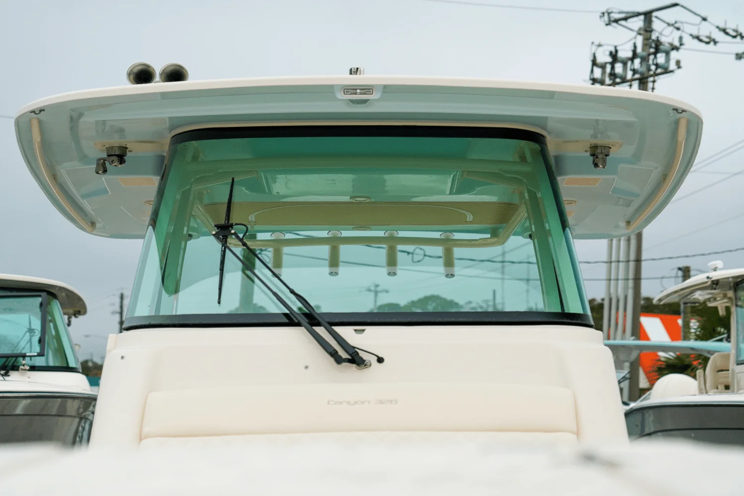 2025 Grady-White Canyon 326 Image Thumbnail #14