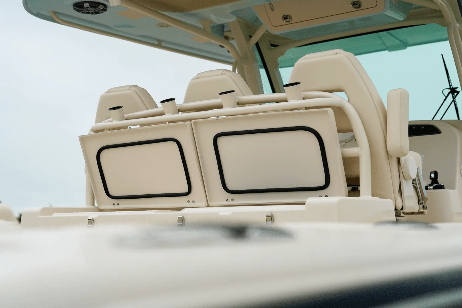 2025 Grady-White Canyon 326 Image Thumbnail #12