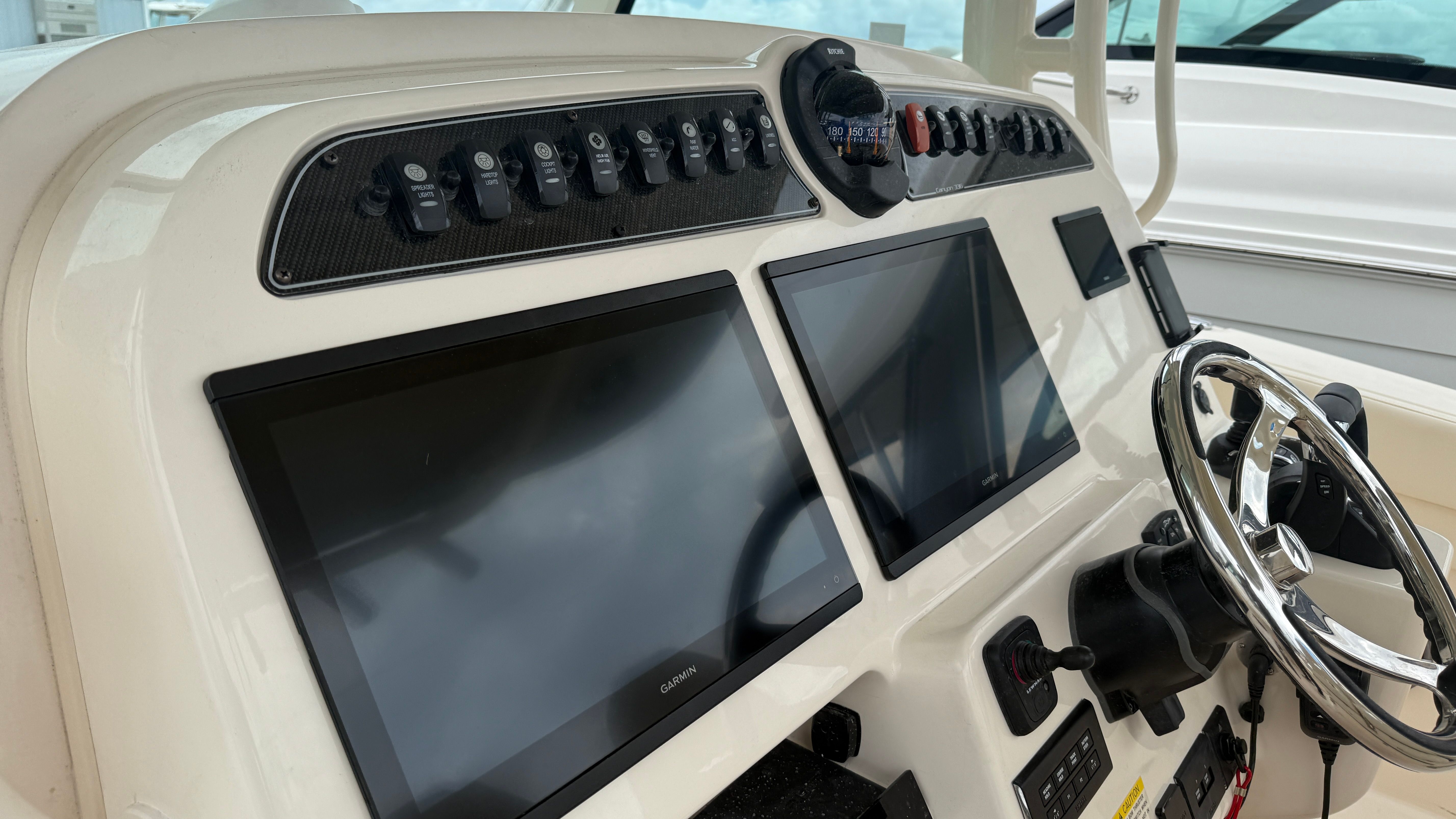 2025 Grady-White Canyon 336 Image Thumbnail #42