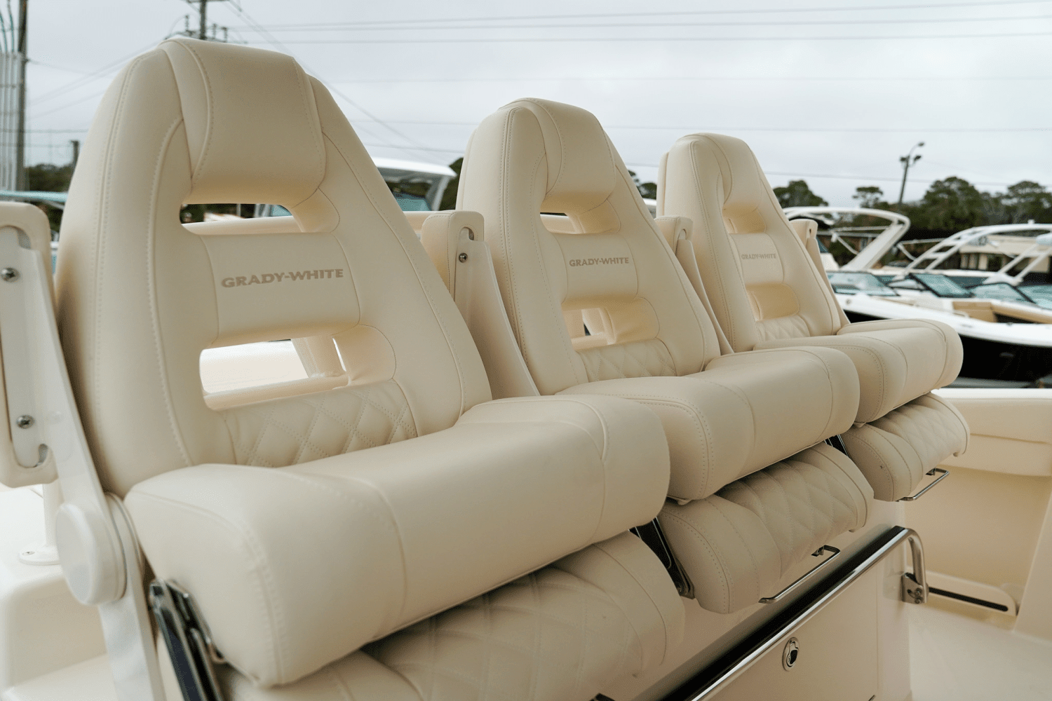 2025 Grady-White Canyon 336 Image Thumbnail #27