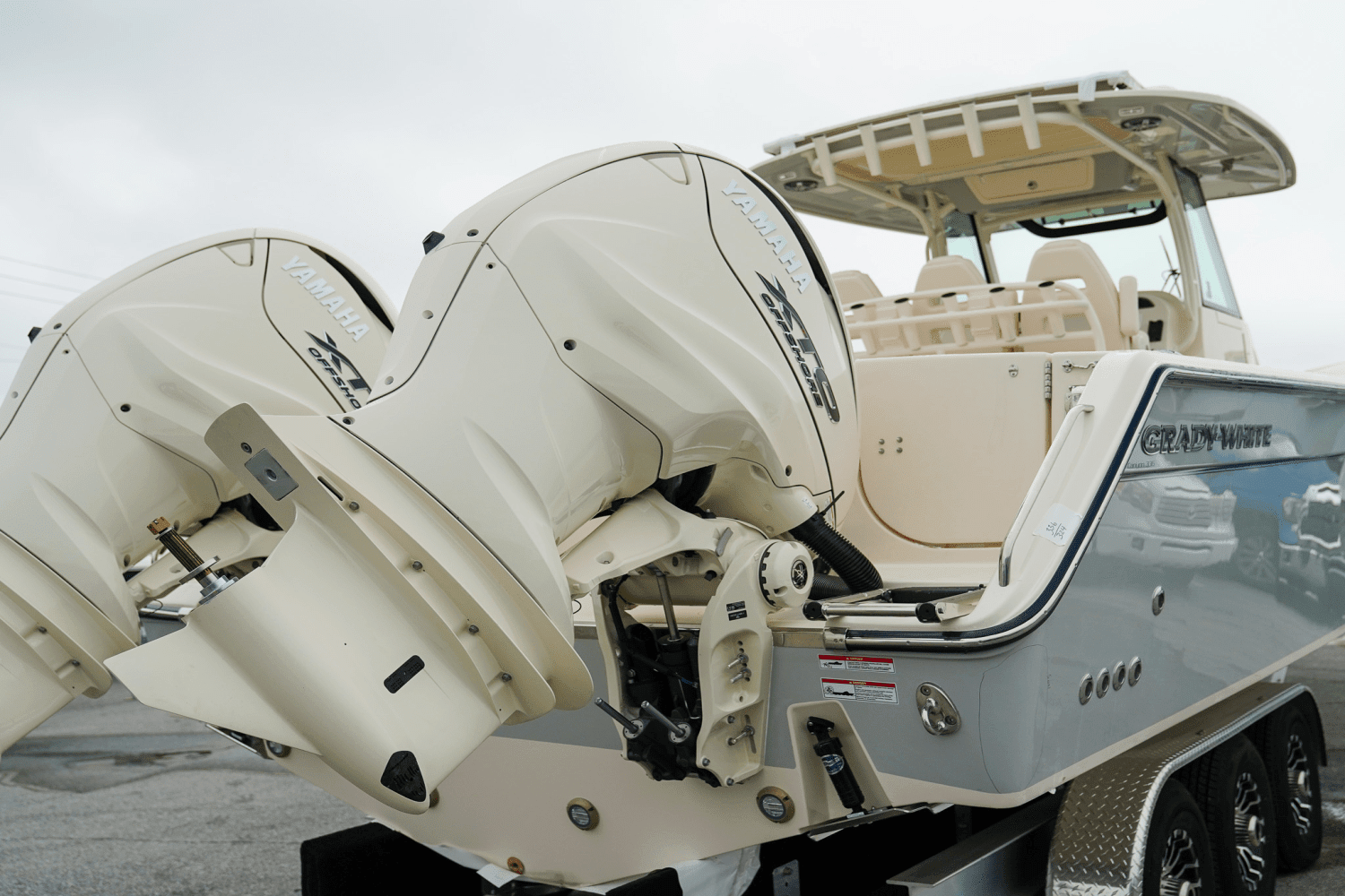 2025 Grady-White Canyon 336 Image Thumbnail #7