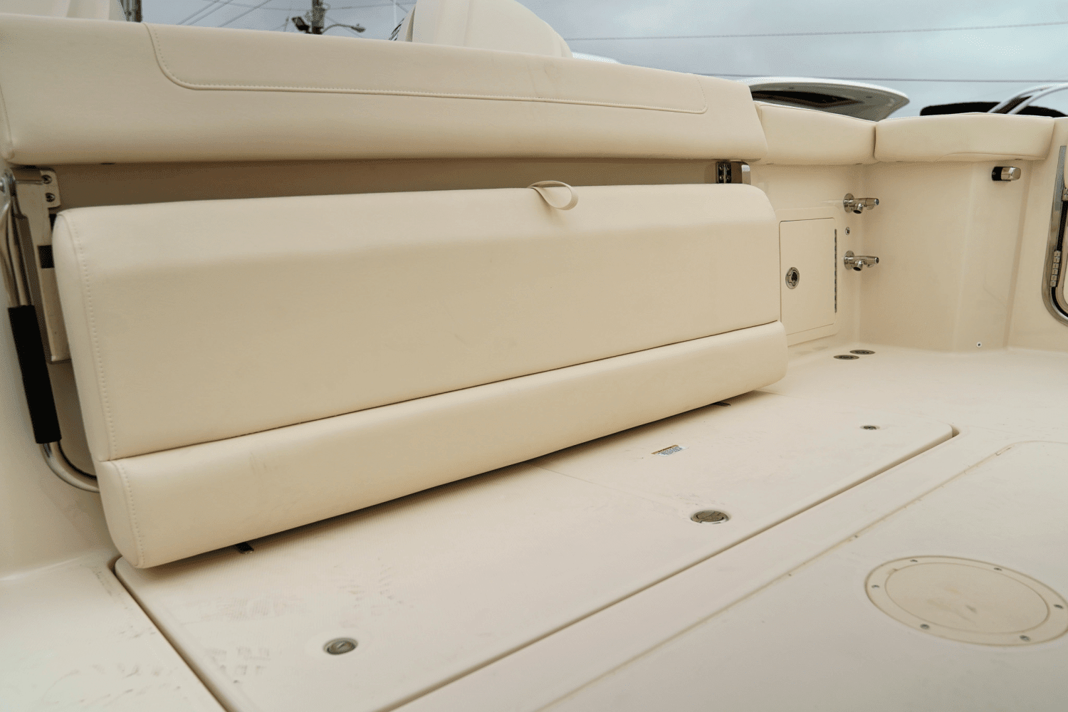 2025 Grady-White Canyon 336 Image Thumbnail #16