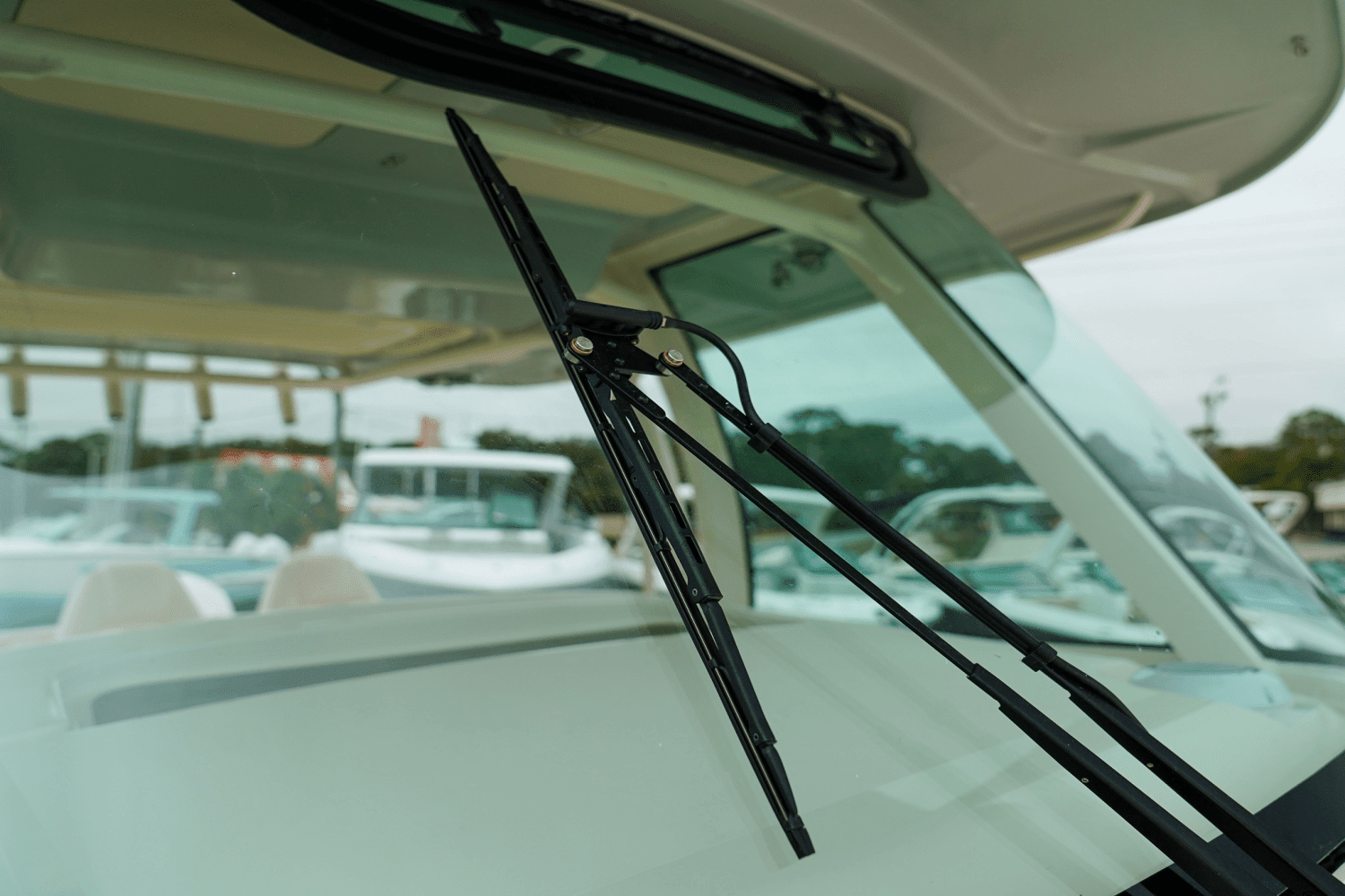 2025 Grady-White Canyon 336 Image Thumbnail #39