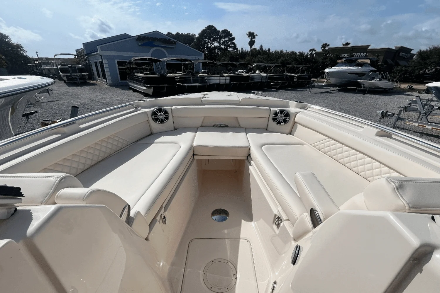 2025 Grady-White Freedom 285 Image Thumbnail #15