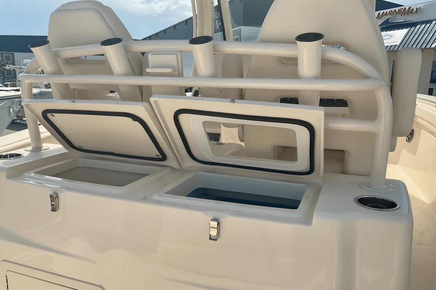 2025 Grady-White Canyon 306 Image Thumbnail #7