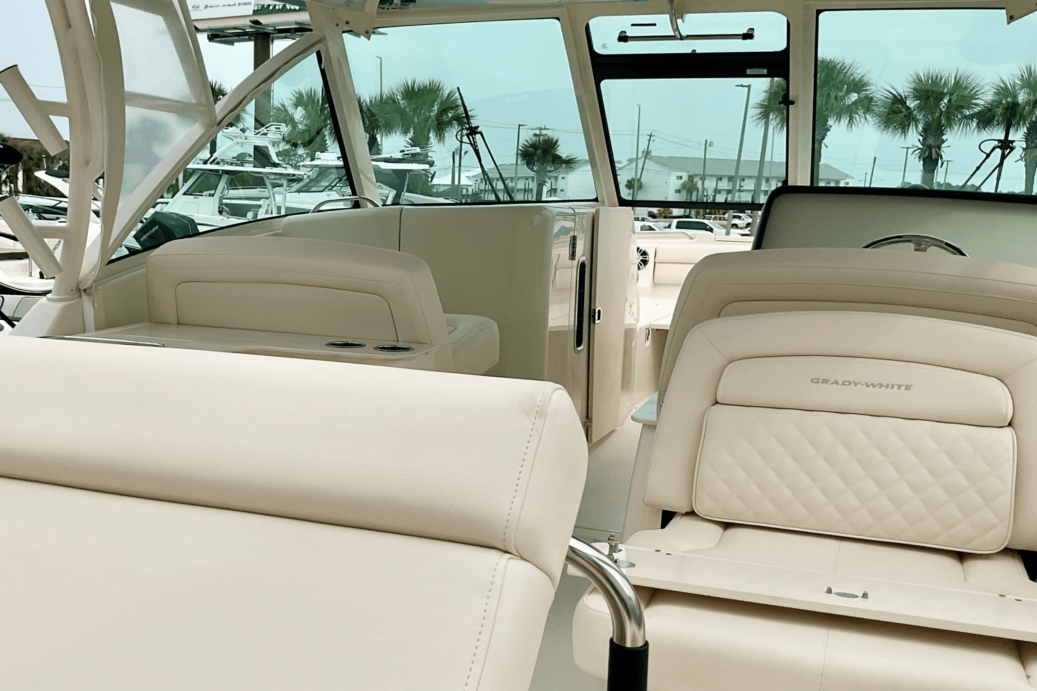 2025 Grady-White Freedom 325 Image Thumbnail #37