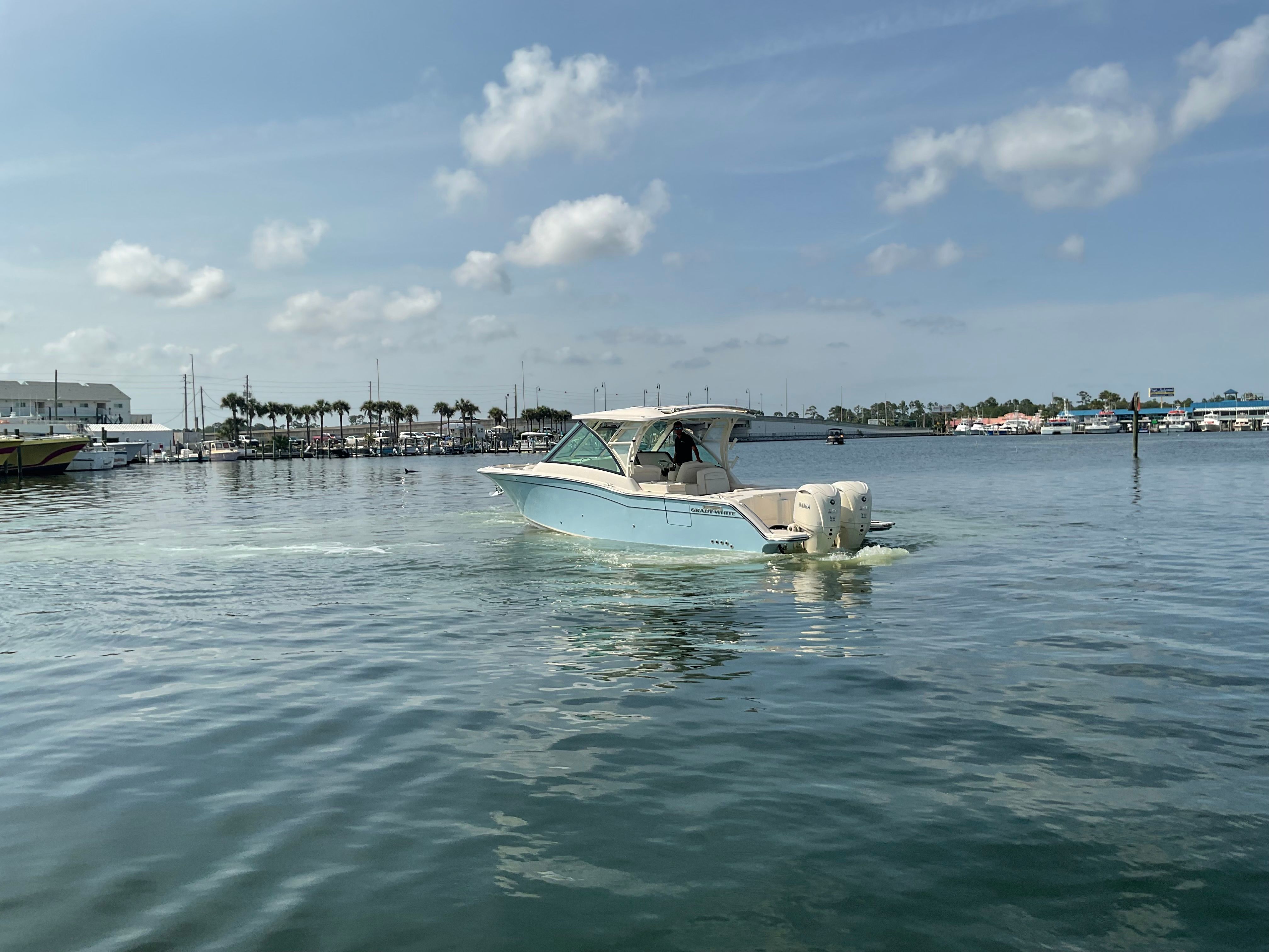 2025 Grady-White Freedom 325 Image Thumbnail #1