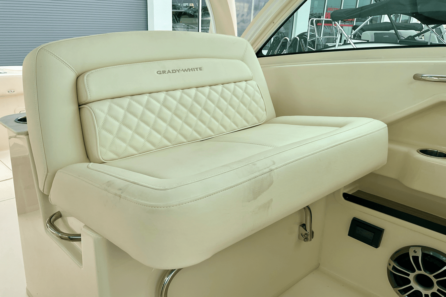 2025 Grady-White Freedom 325 Image Thumbnail #18
