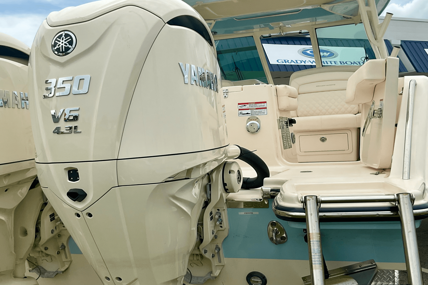 2025 Grady-White Freedom 325 Image Thumbnail #8