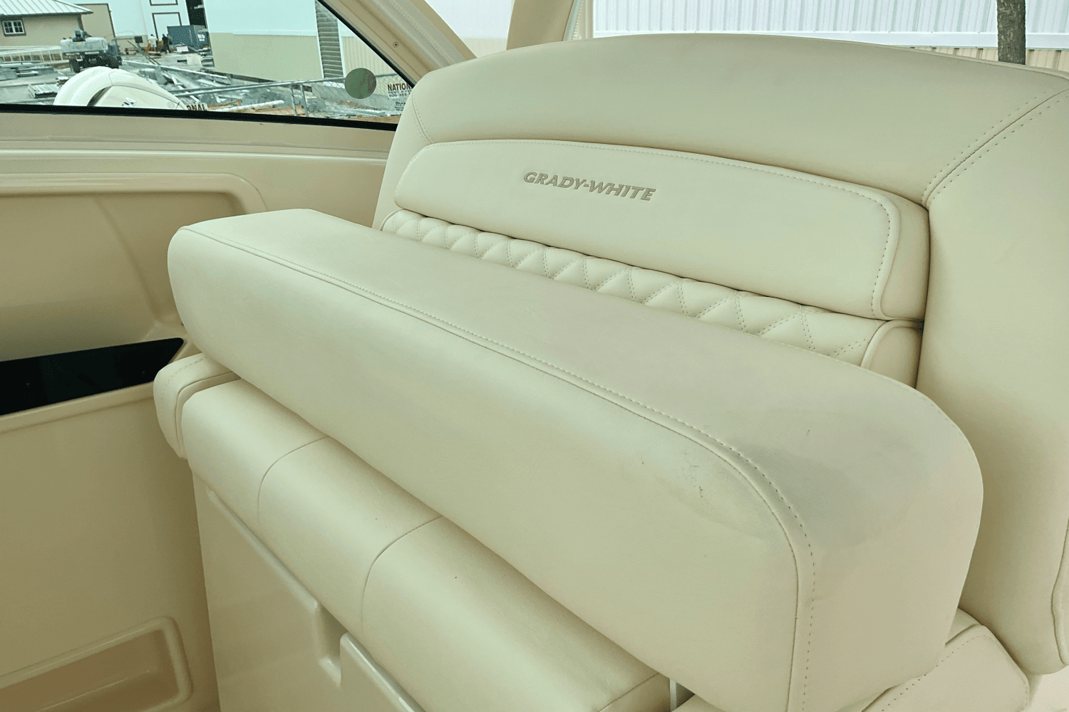 2025 Grady-White Freedom 325 Image Thumbnail #19