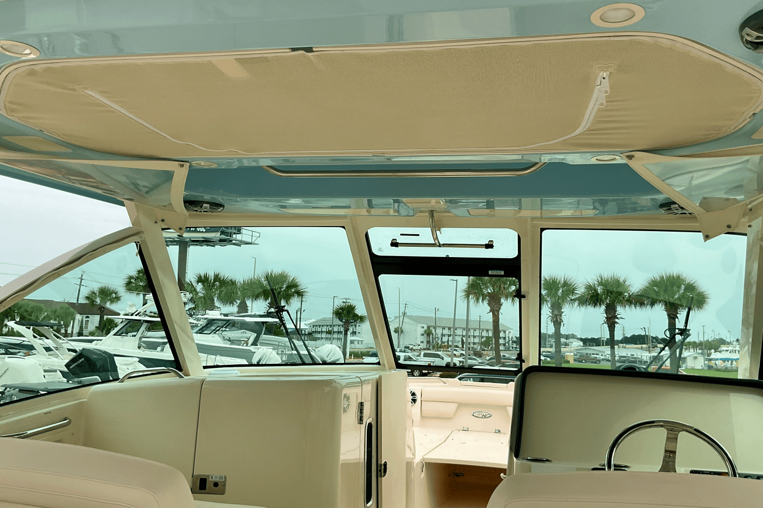 2025 Grady-White Freedom 325 Image Thumbnail #34