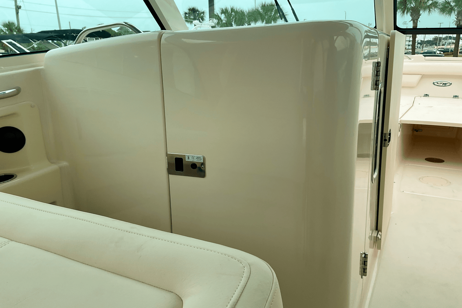 2025 Grady-White Freedom 325 Image Thumbnail #26