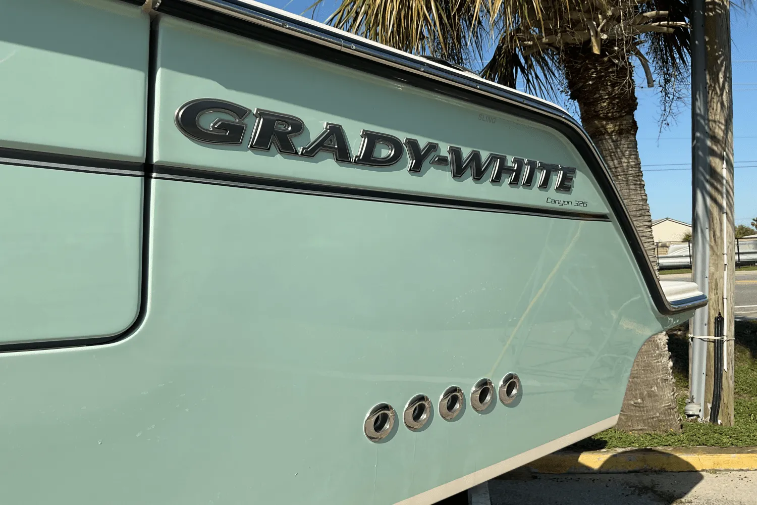 2025 Grady-White Canyon 326 Image Thumbnail #3
