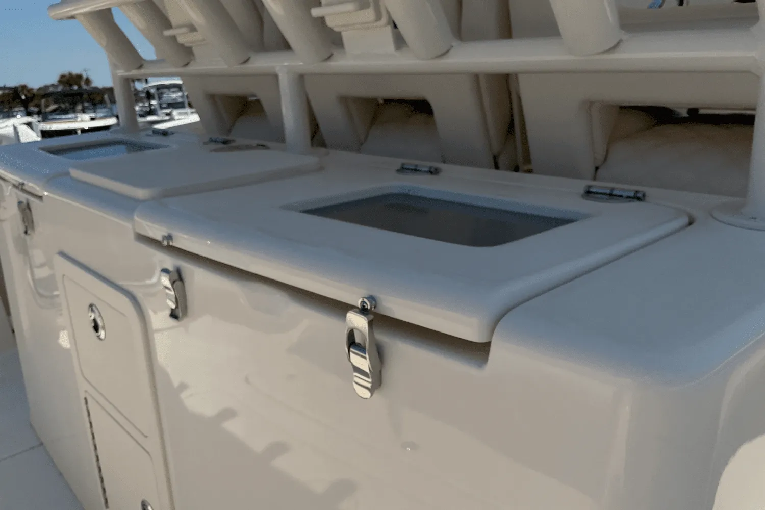 2025 Grady-White Canyon 336 Image Thumbnail #13