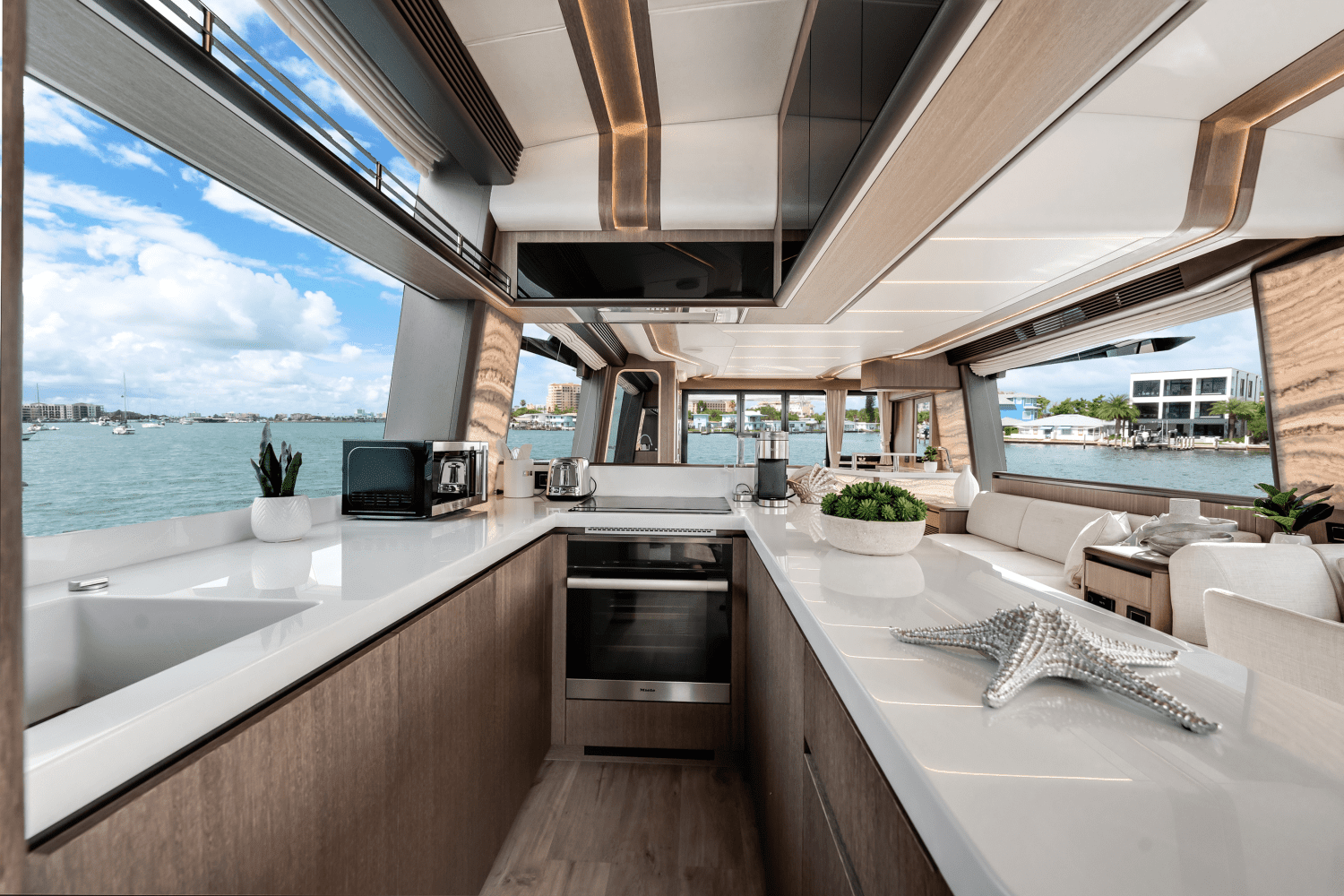 2023 Galeon 800 FLY Image Thumbnail #31